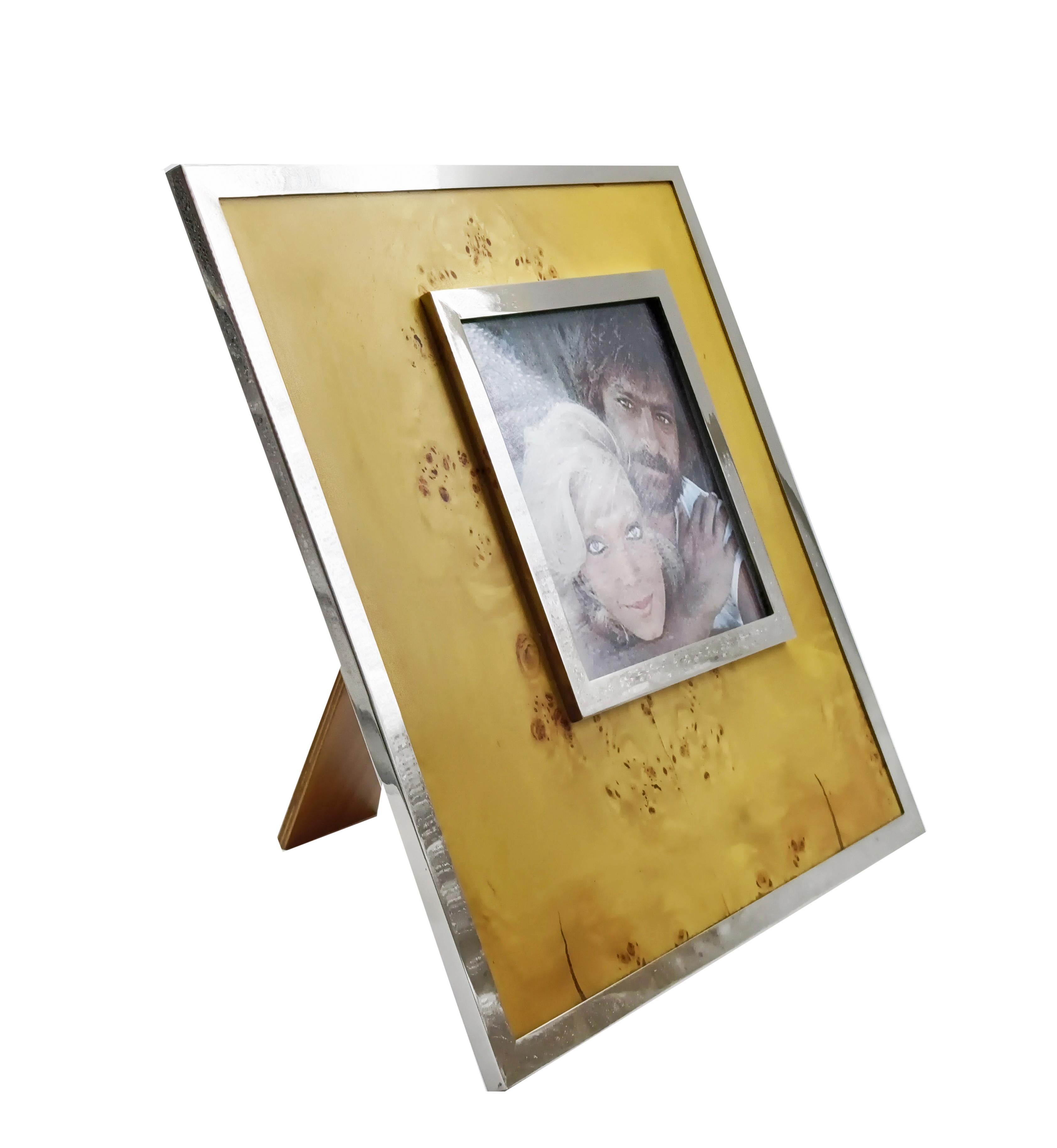 Photo frame  chrome metal and burl wood designed by  Felice Antonio Botta in the 1970s.
