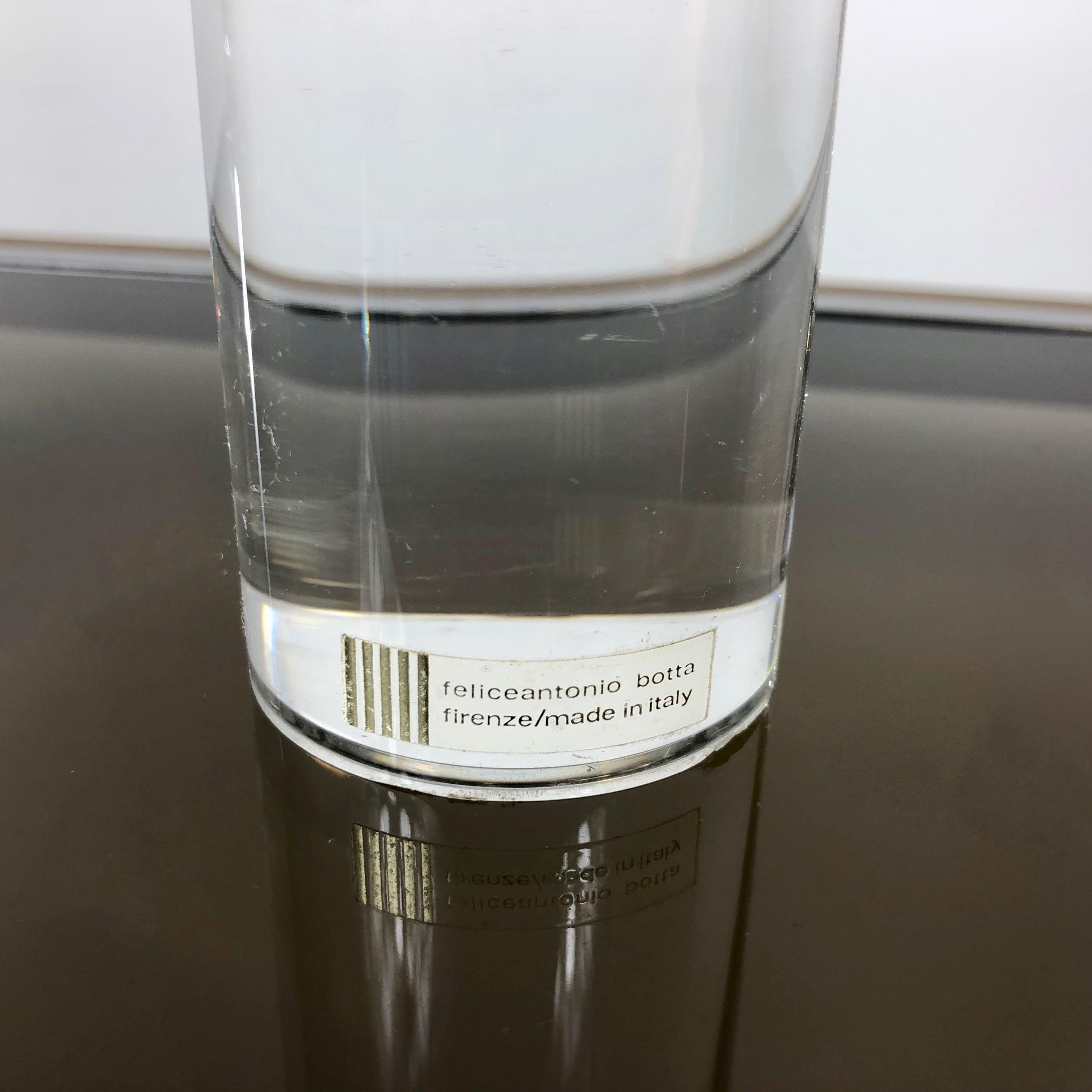 Italiano Felice Antonio Botta Portacandele cilindrico in lucite, anni '70 Firenze, Italia in vendita