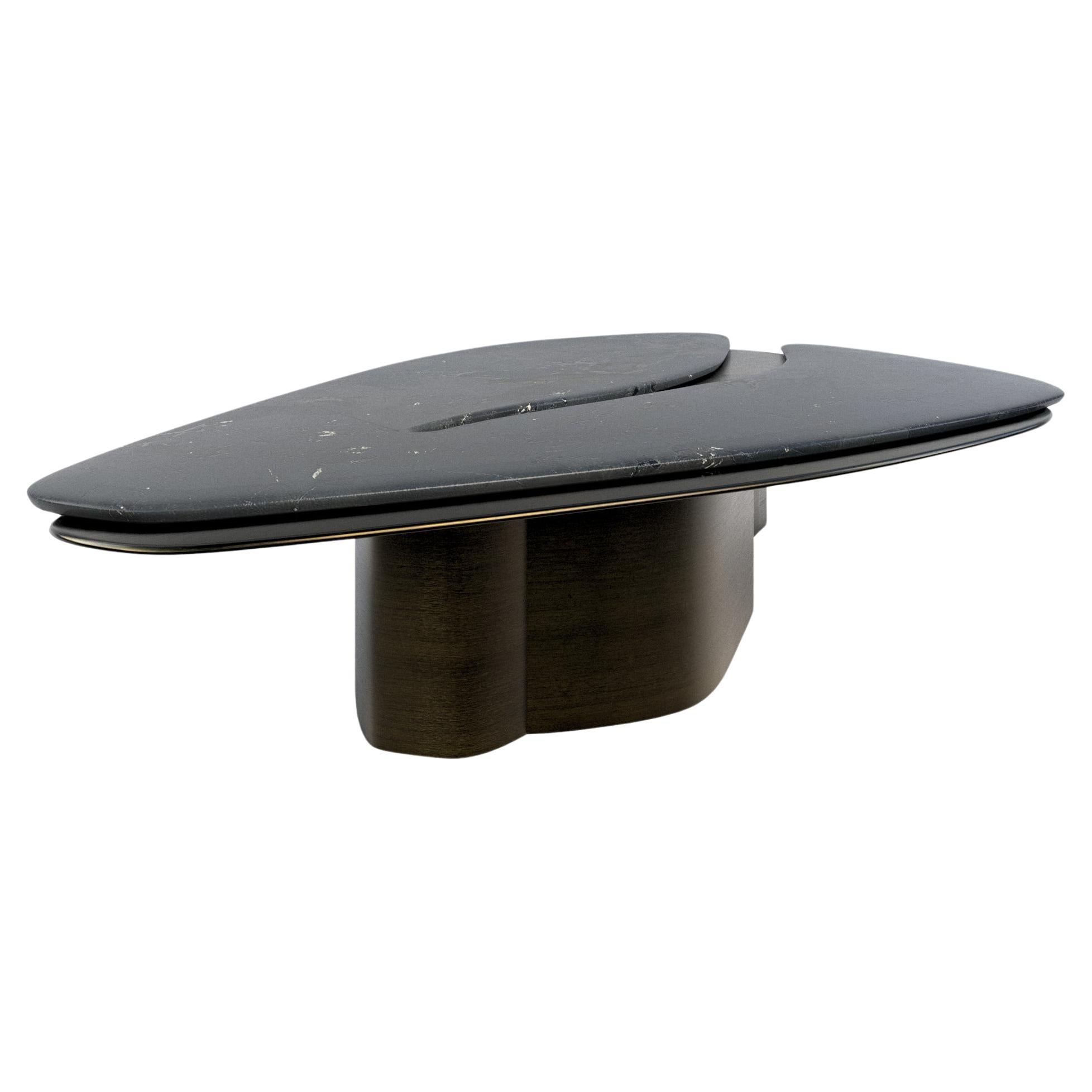 Table basse unique Feline V Infinity en quartzite et laiton de Grzegorz Majka