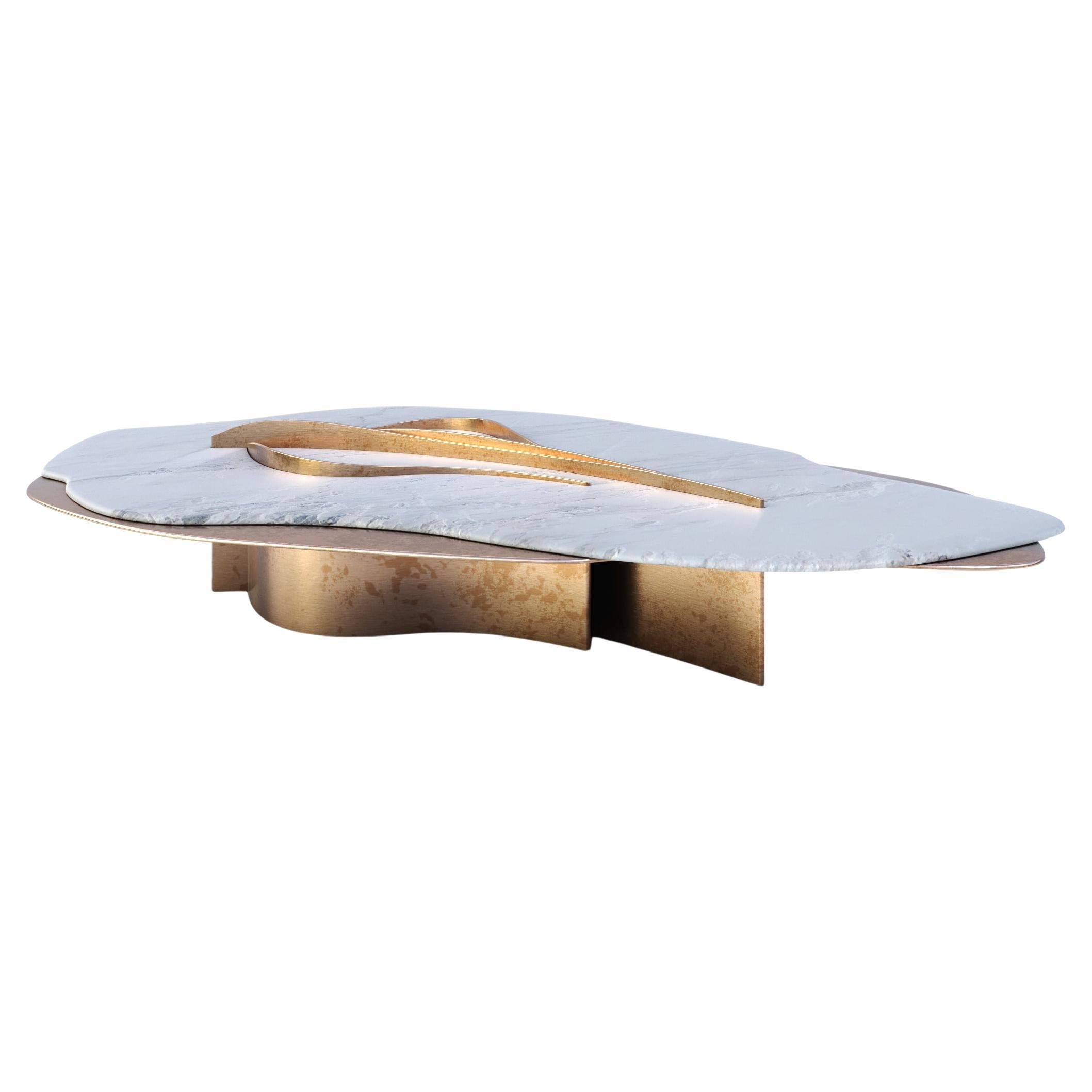 Table basse unique Feline VIII Calacatta en marbre et laiton de Grzegorz Majka