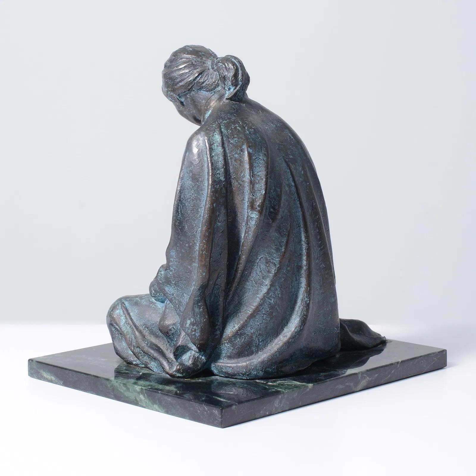 Maternité Sculpture en bronze patiné en vente 5