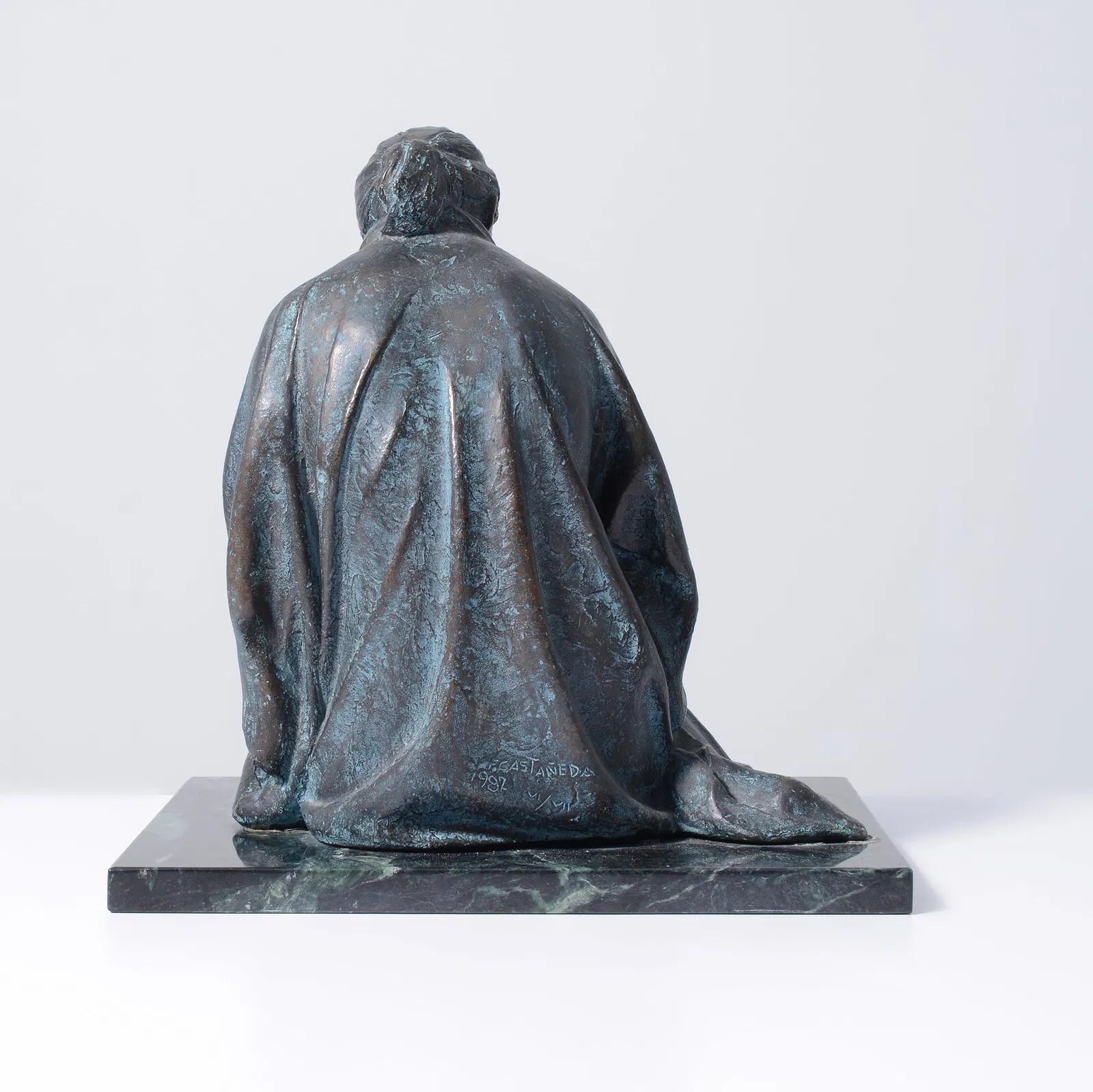 Maternité Sculpture en bronze patiné en vente 6