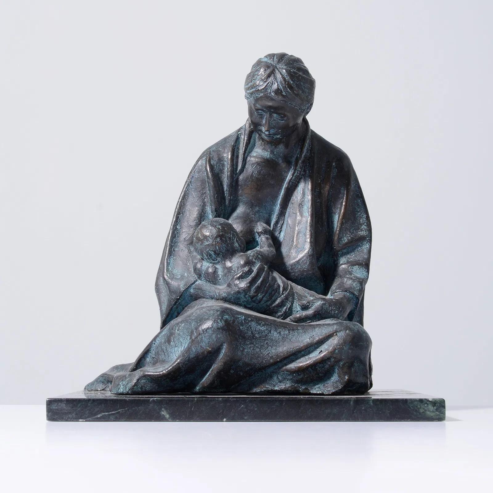 Figurative Sculpture Felipe Castañeda - Maternité Sculpture en bronze patiné