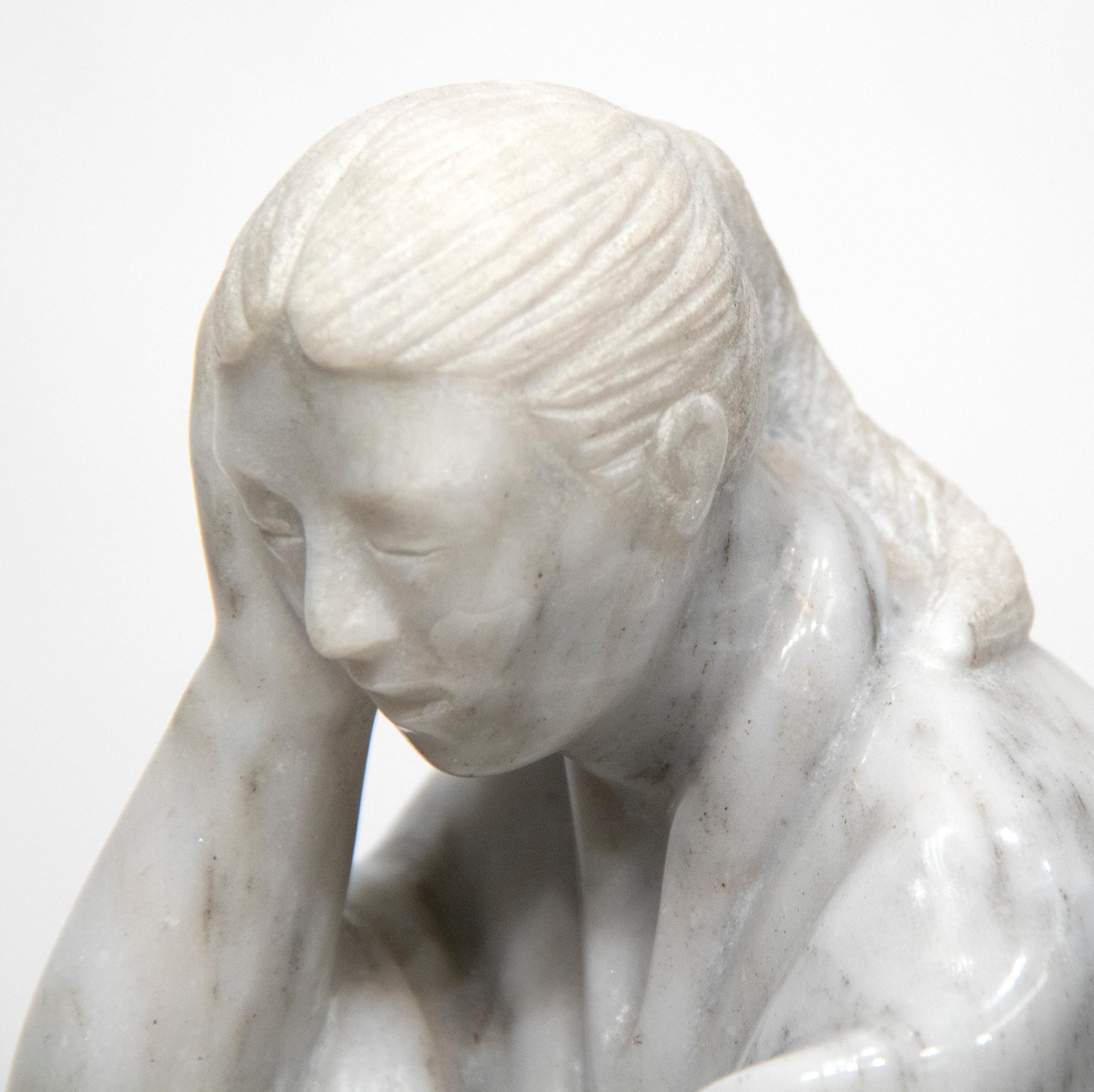 Pensando - Gray Figurative Sculpture by Felipe Castañeda