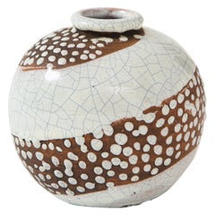 Felix Gete Petit vase Art déco en forme de sphère, C. A. B., France, vers 1930