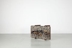 Tavolo contemporaneo in terrazzo con struttura in acciaio corroso di Felix Muhrhofer