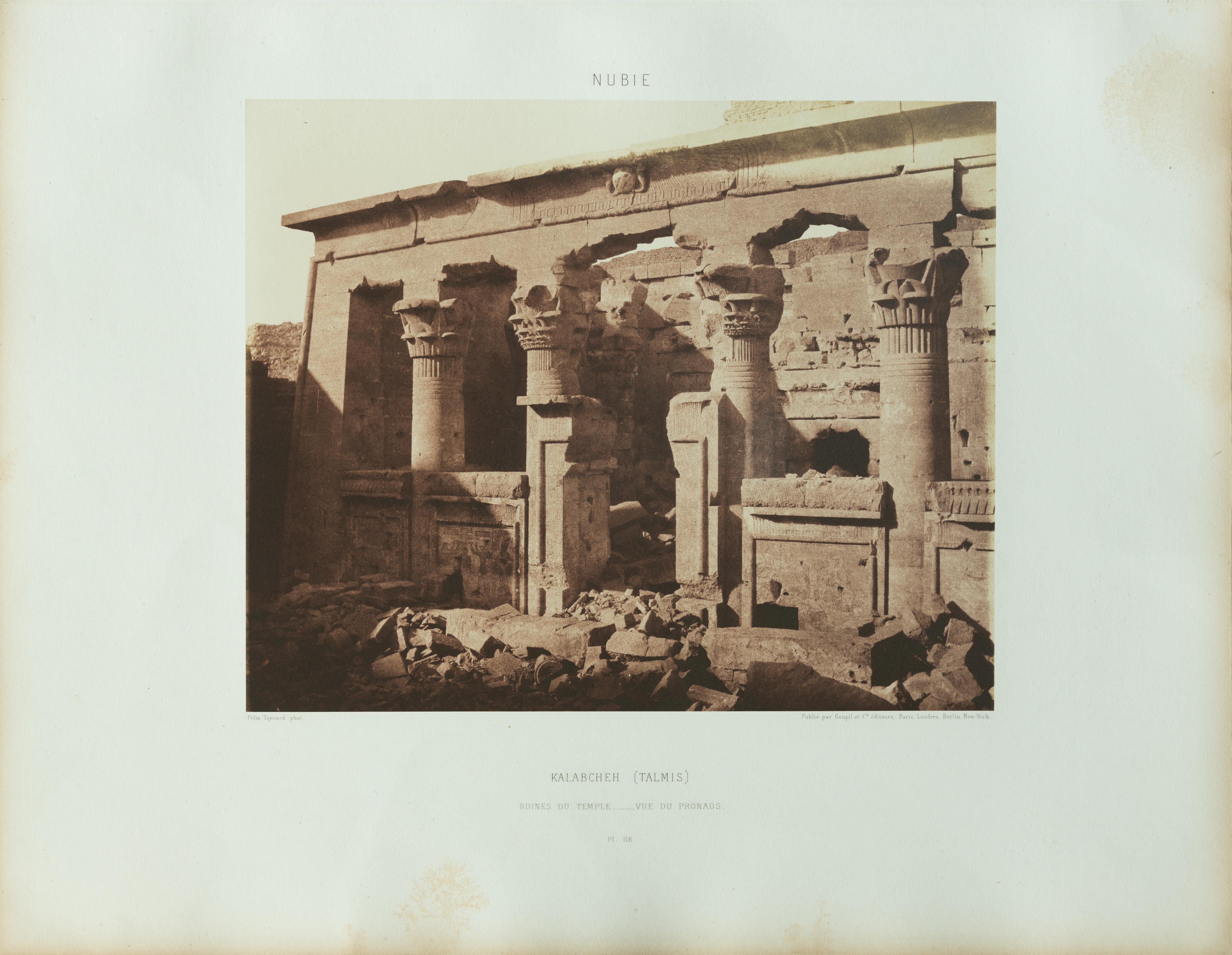 Kalabcheh, Egypt - Argent Black and White Photograph par Felix Teynard