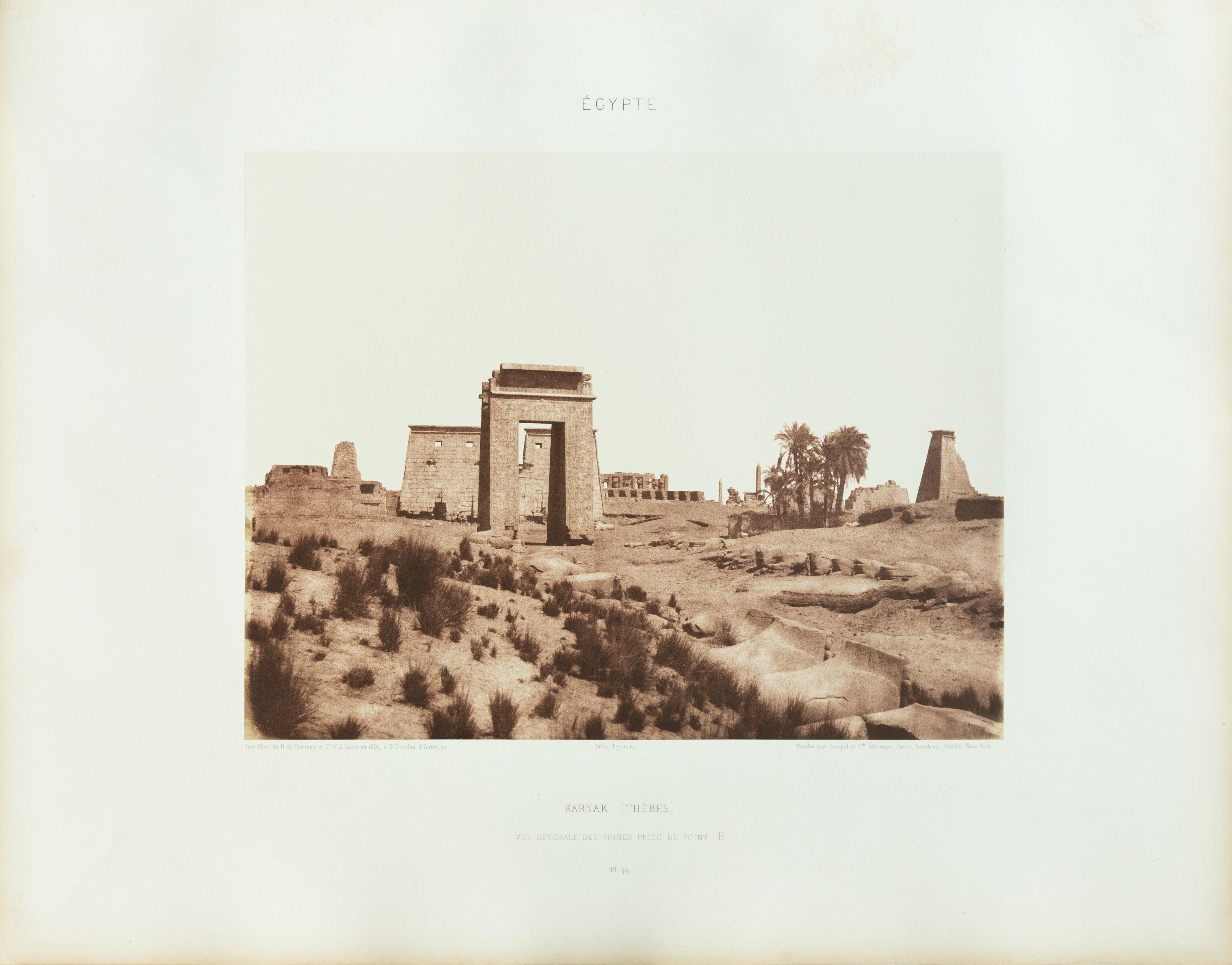 Thebes, Vue Generale - Argent Black and White Photograph par Felix Teynard