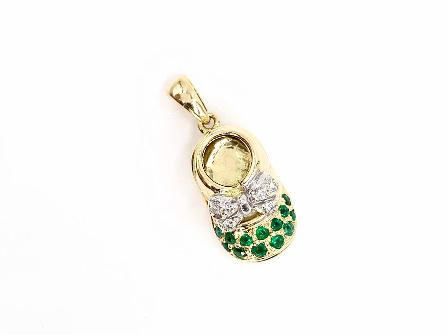 Round Cut Felix Vollman 18 Karat Gold Baby Shoe Charm with Emeralds and Diamonds For Sale