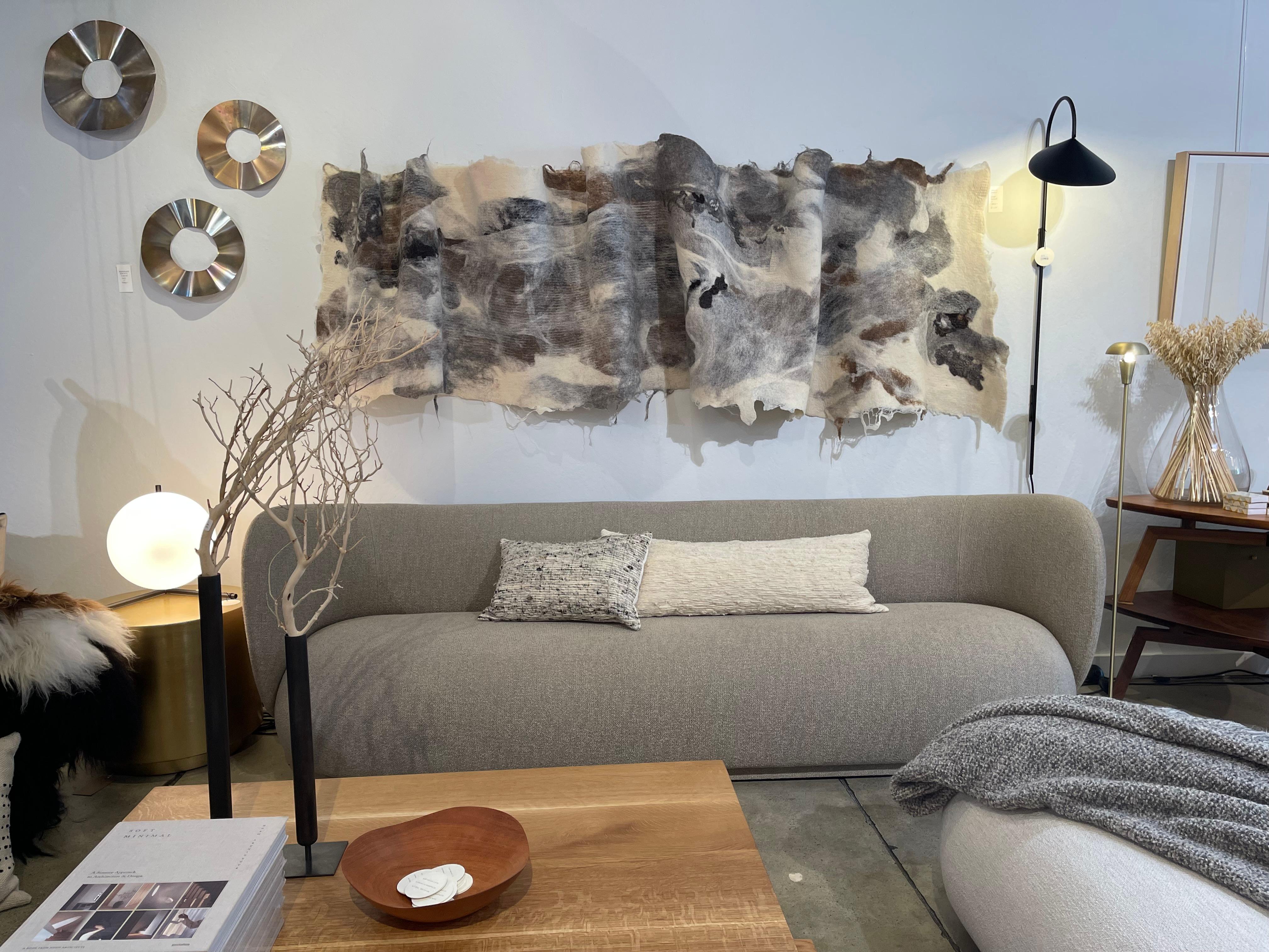 XXI secolo e contemporaneo Arte da parete in lana infeltrita di JG Switzer, alpaca e lana mista in vendita