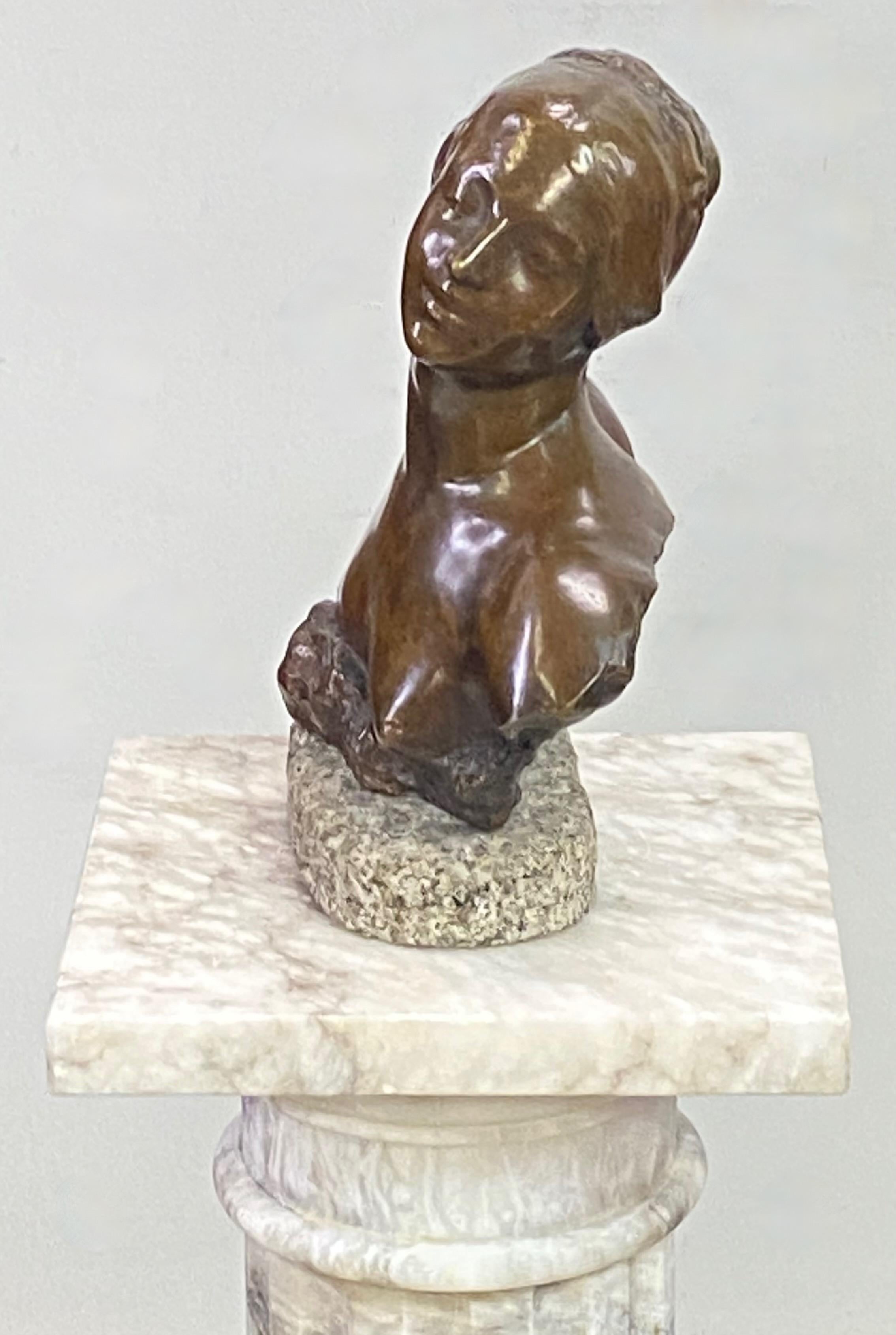Français Sculpture en bronze en forme de buste de femme par Felix Soules, française, 19e siècle en vente