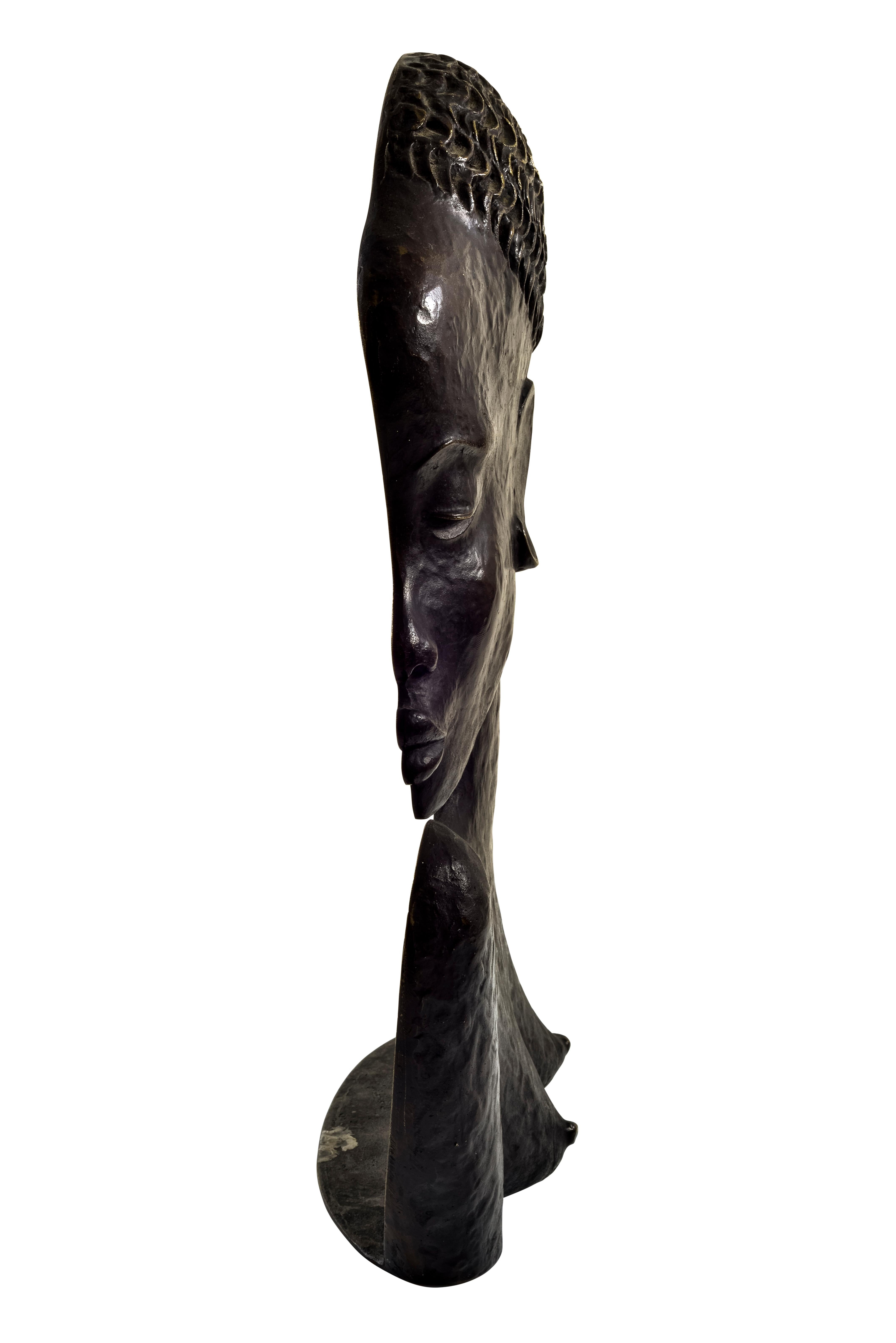 Bust of an African woman Werkstatte Hagenauer Wien circa 1935 Austrian Art Deco

This bust is a fine example of the early African-themed sculptures from the Hagenauer workshop. On the basis of the marking 