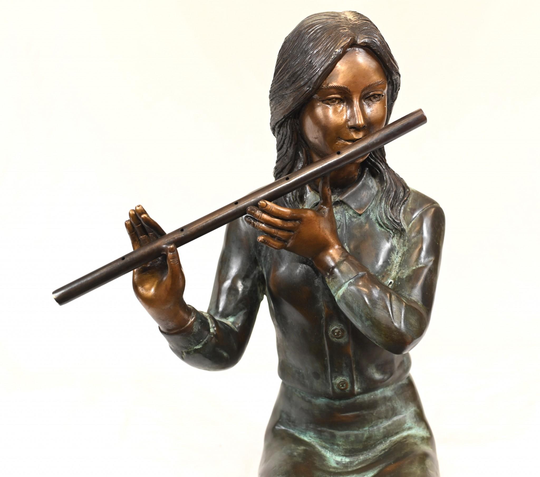 Female Bronze Flute Player Statue Seated Girl Casting In Good Condition In Potters Bar, GB