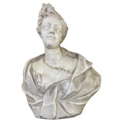 Antique Female Bust In Carrara Marble, Late 18th Century, Northern Italy