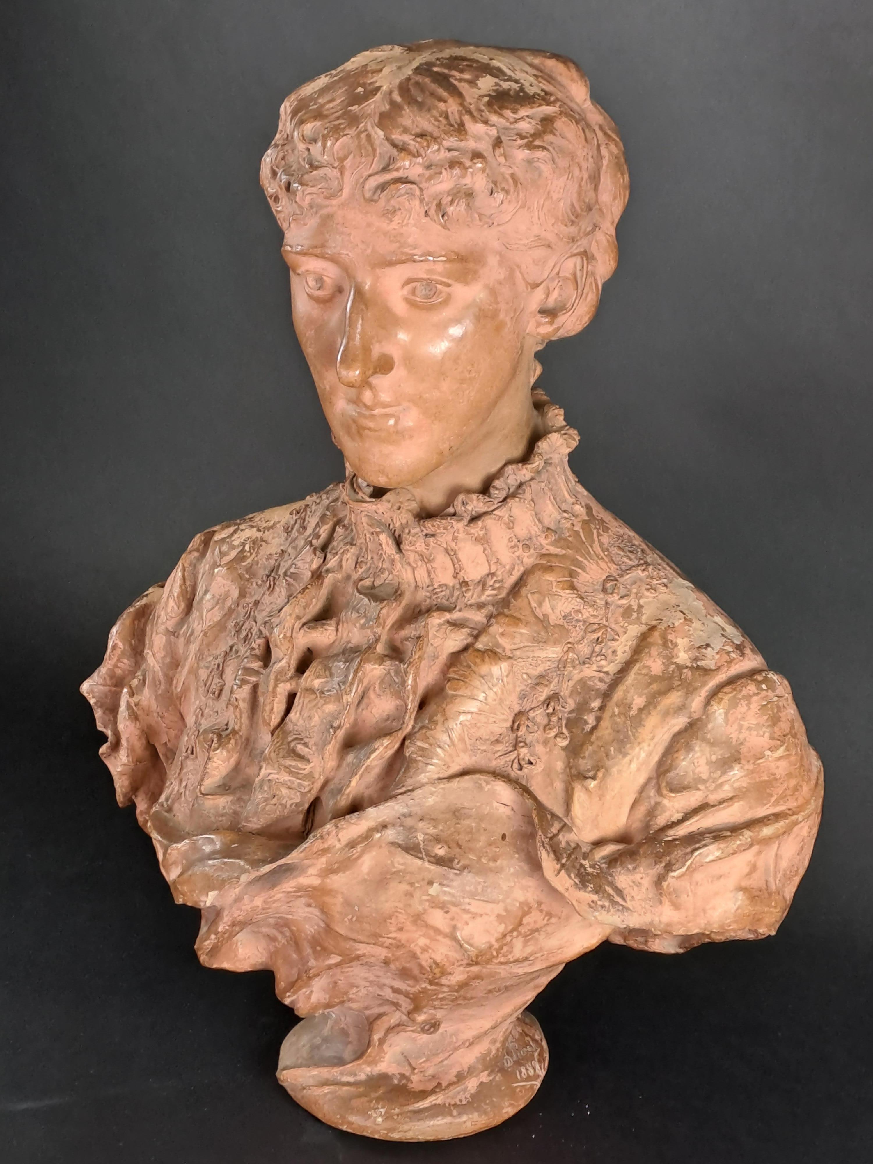 XIX secolo Busto femminile in terracotta firmato Denys Puech in vendita