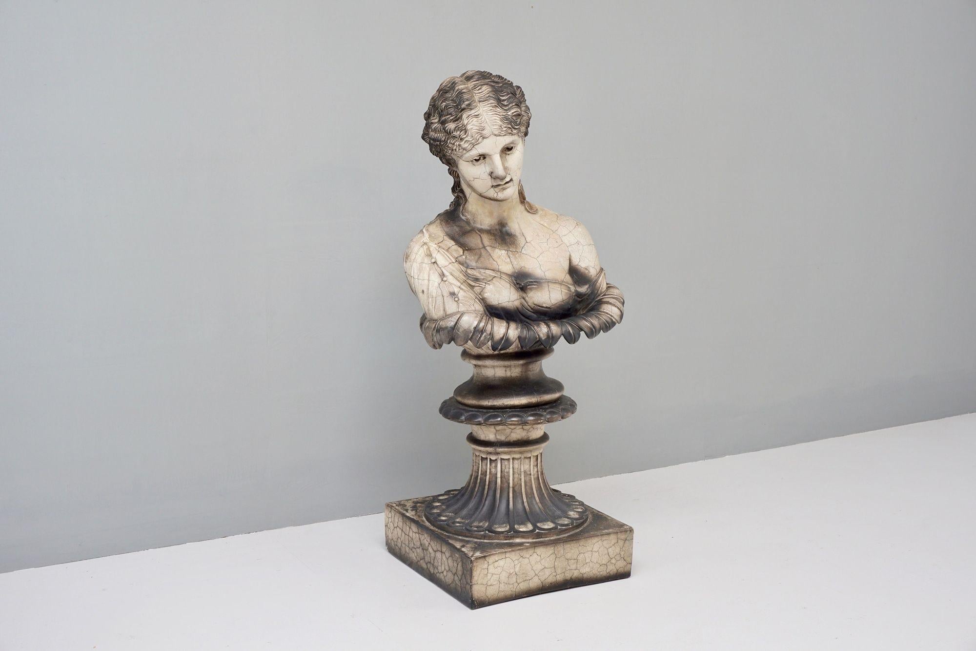 Busto femminile su supporto In condizioni ottime in vendita a London, England