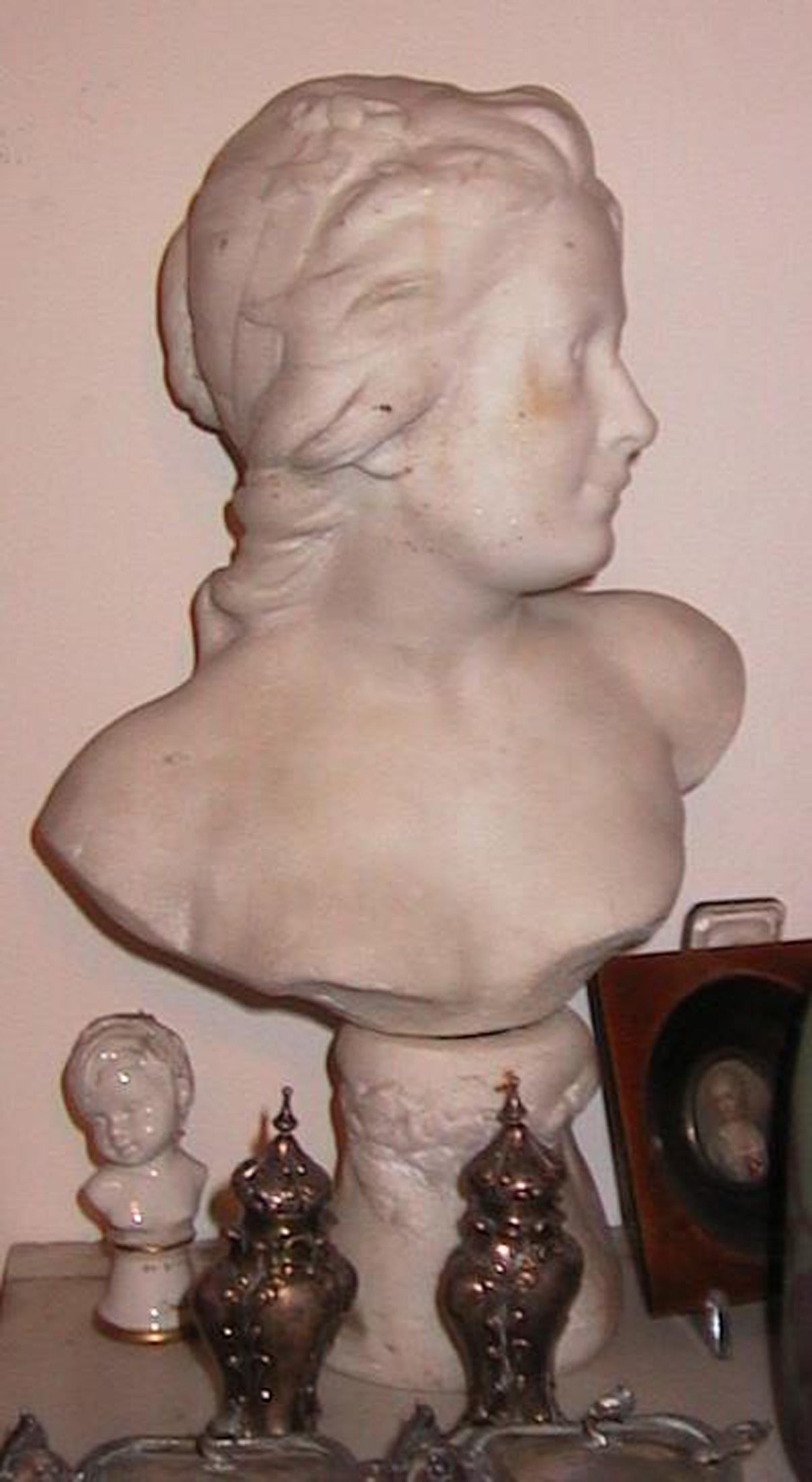 Female bust statuary white marble, Italy 19th century
Measures: (H 20 x 15 H 35)
The piece need certification from Italian Ministry of Art Brera, that takes approximate 40day more.