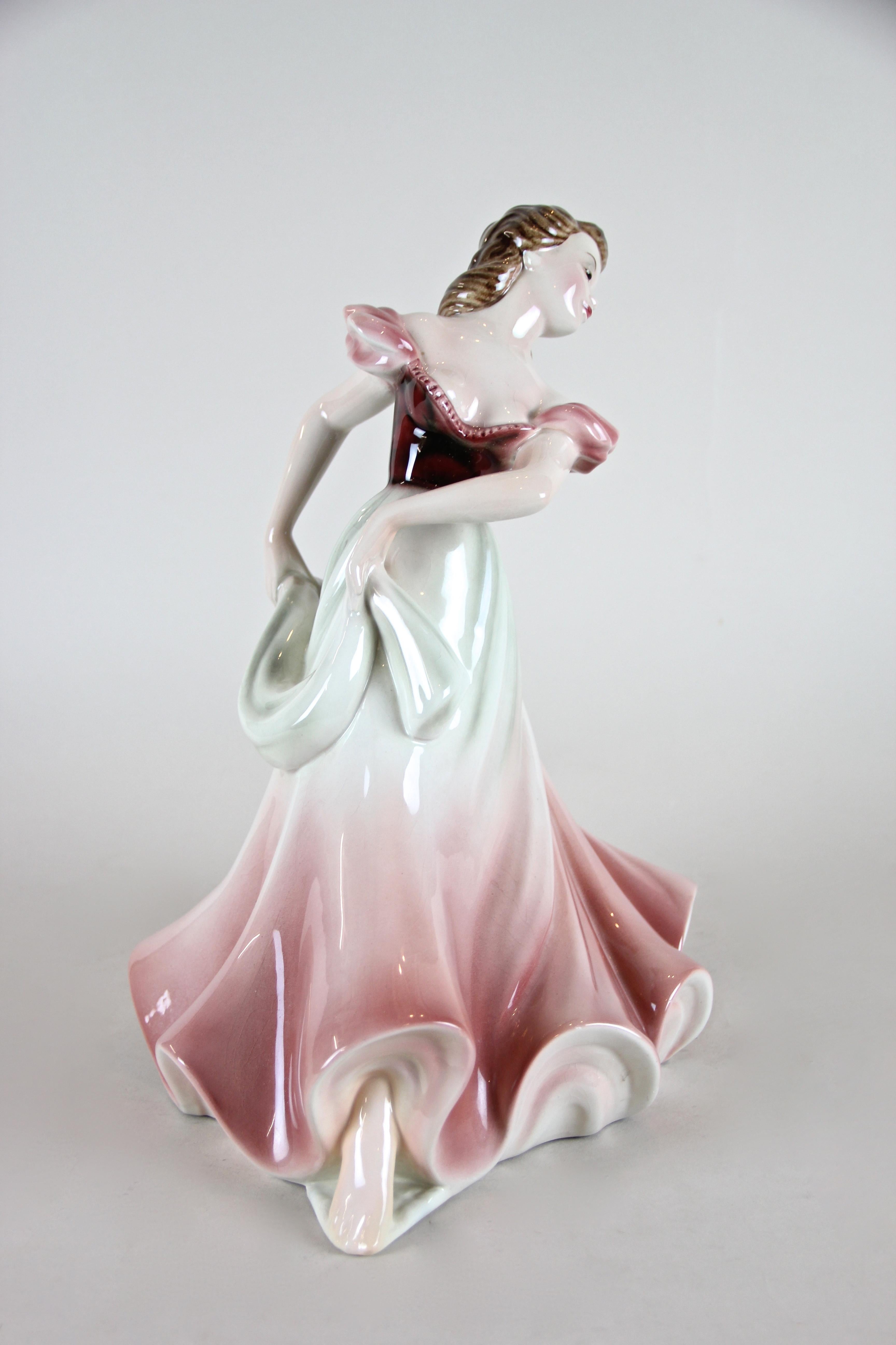 Female Dancer Sculpture by Keramos Vienna Art Deco, Austria, circa 1925 In Good Condition In Lichtenberg, AT