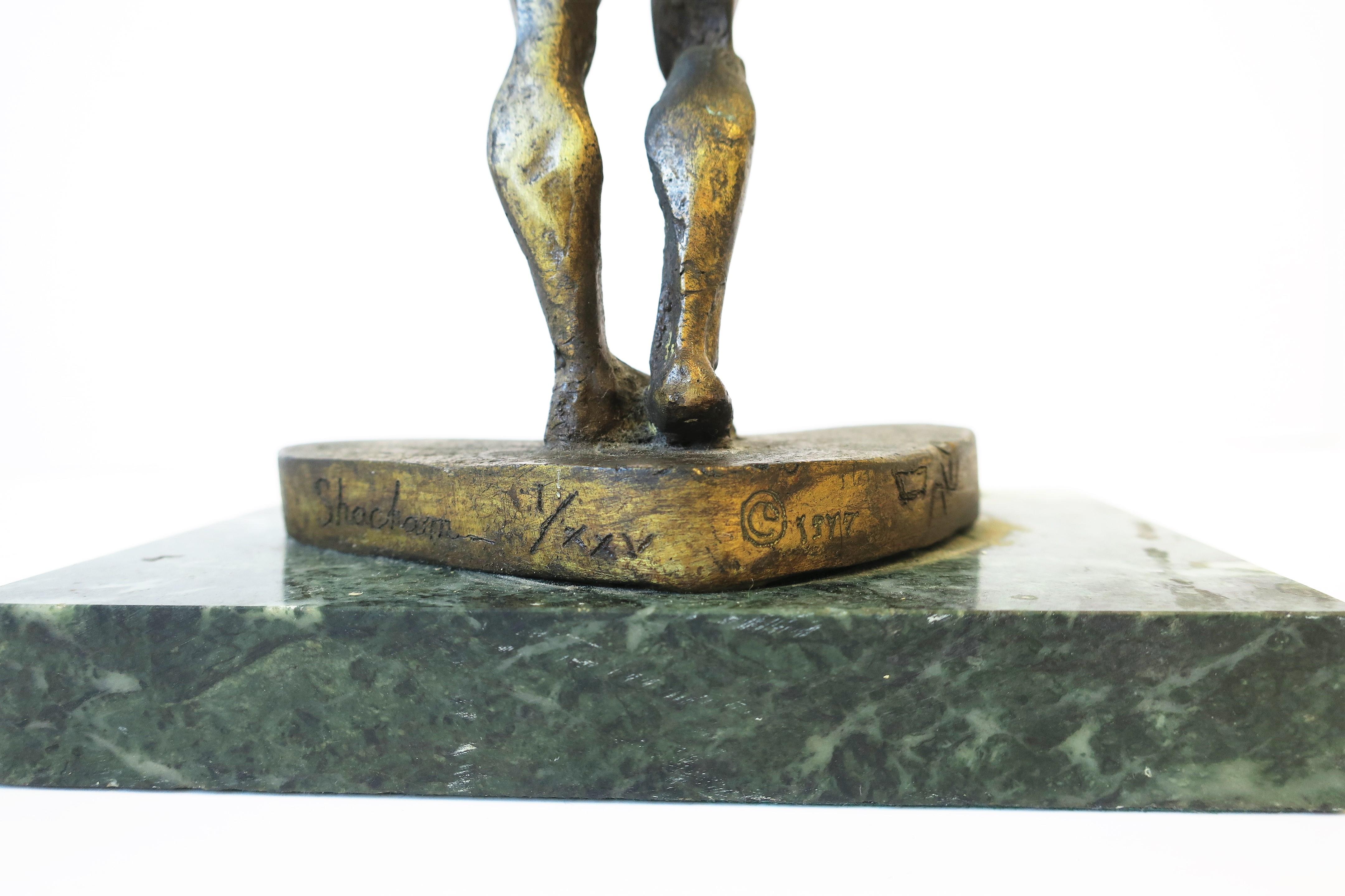Sculpture féminine en bronze Art déco de Michael Shacham, 1977 en vente 12