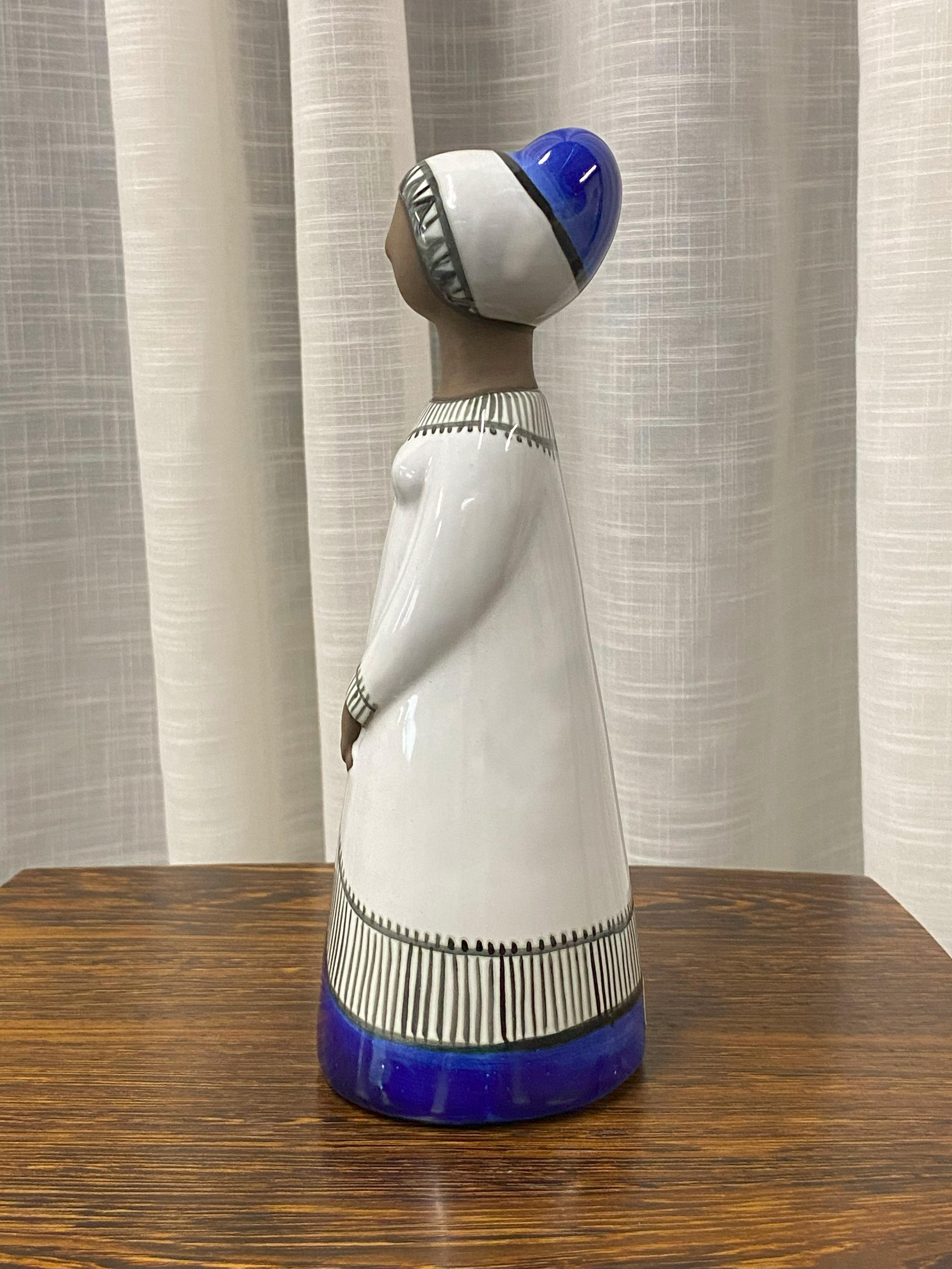 Weibliche Figur von Mari Simmulson für Upsala Ekeby um 1960 (Schwedisch) im Angebot