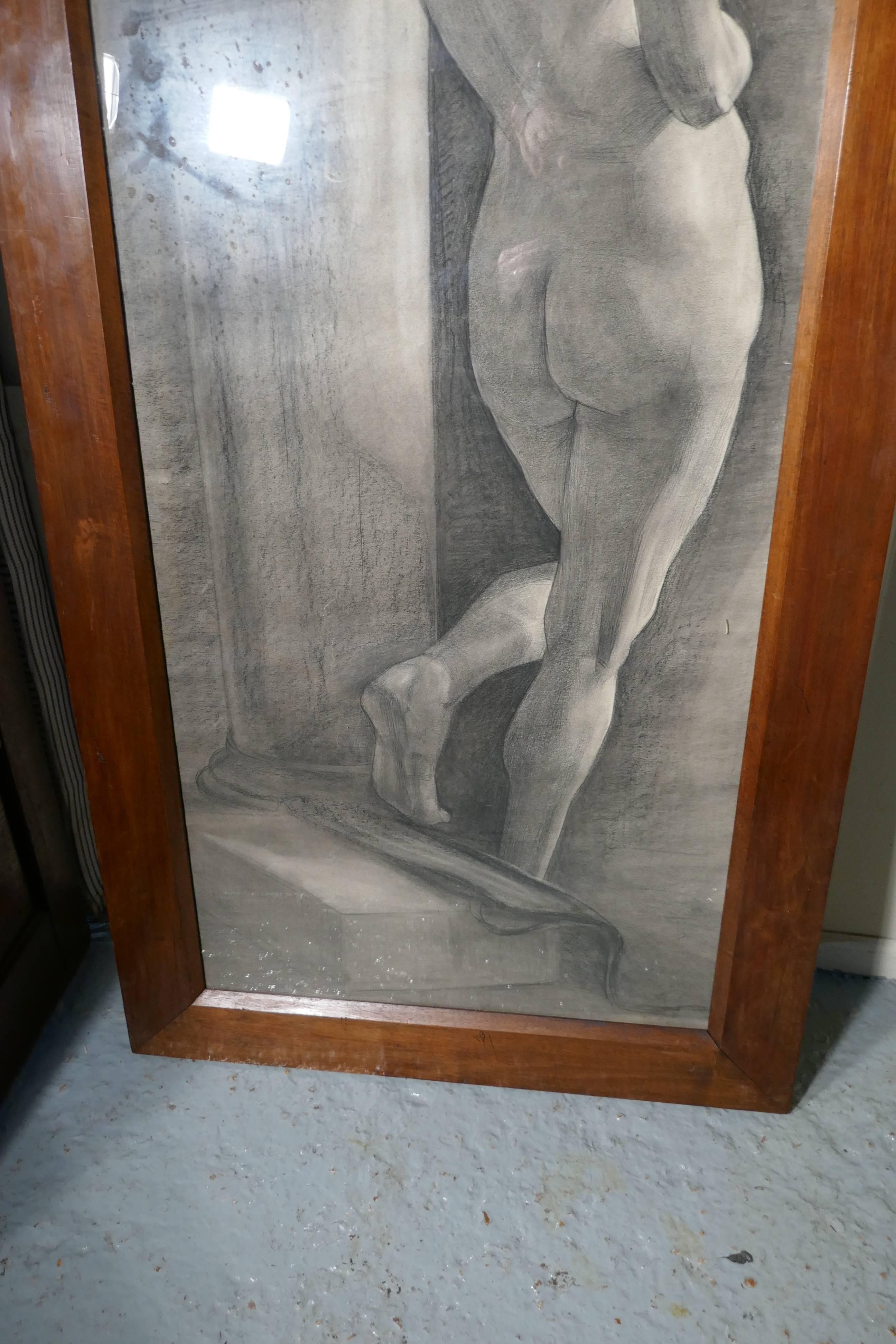 Femme nue encadrée une grande étude encadrée au fusain Bon état - En vente à Chillerton, Isle of Wight