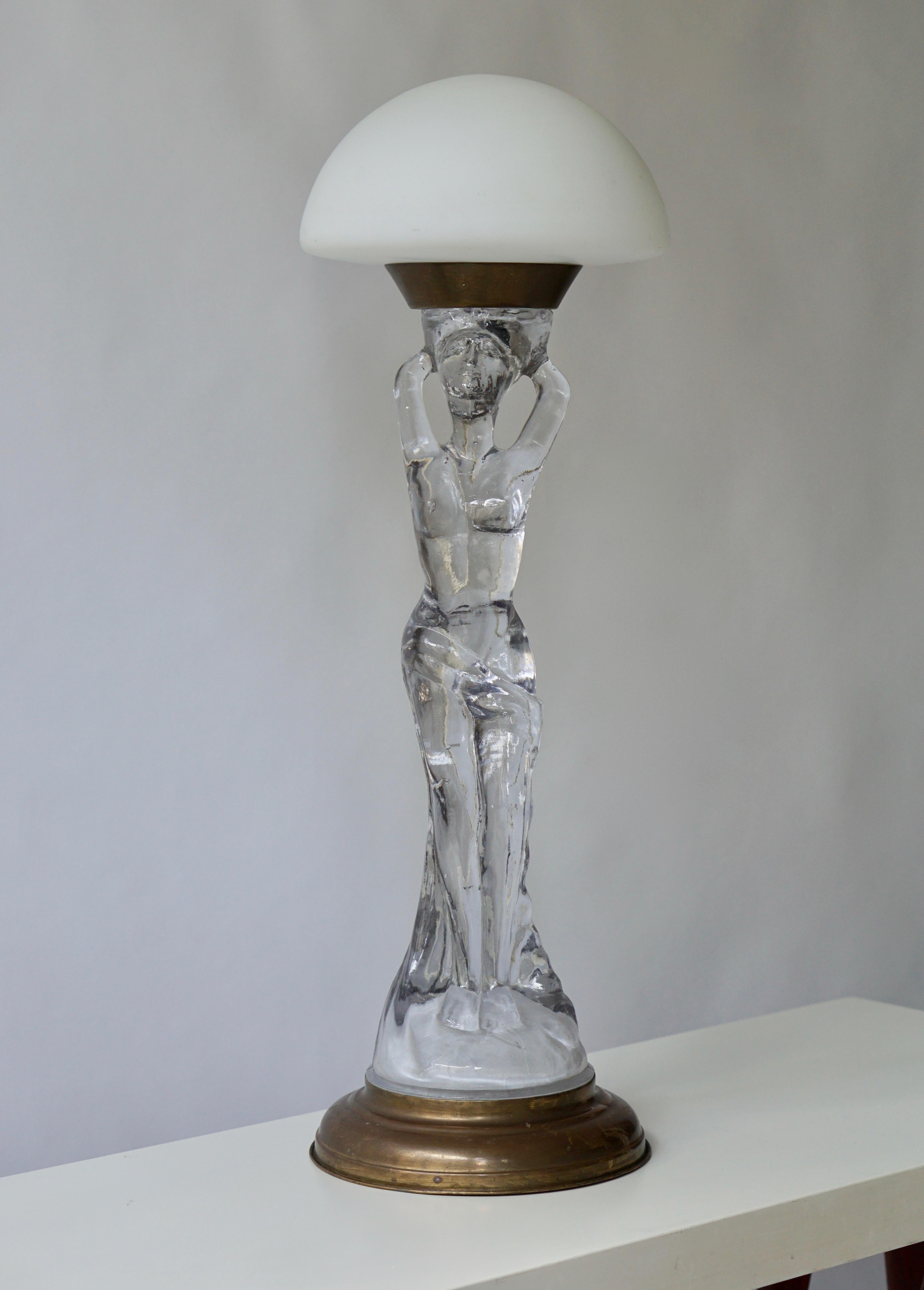 Female Nude Table Lamp in Glass and Brass For Sale 3