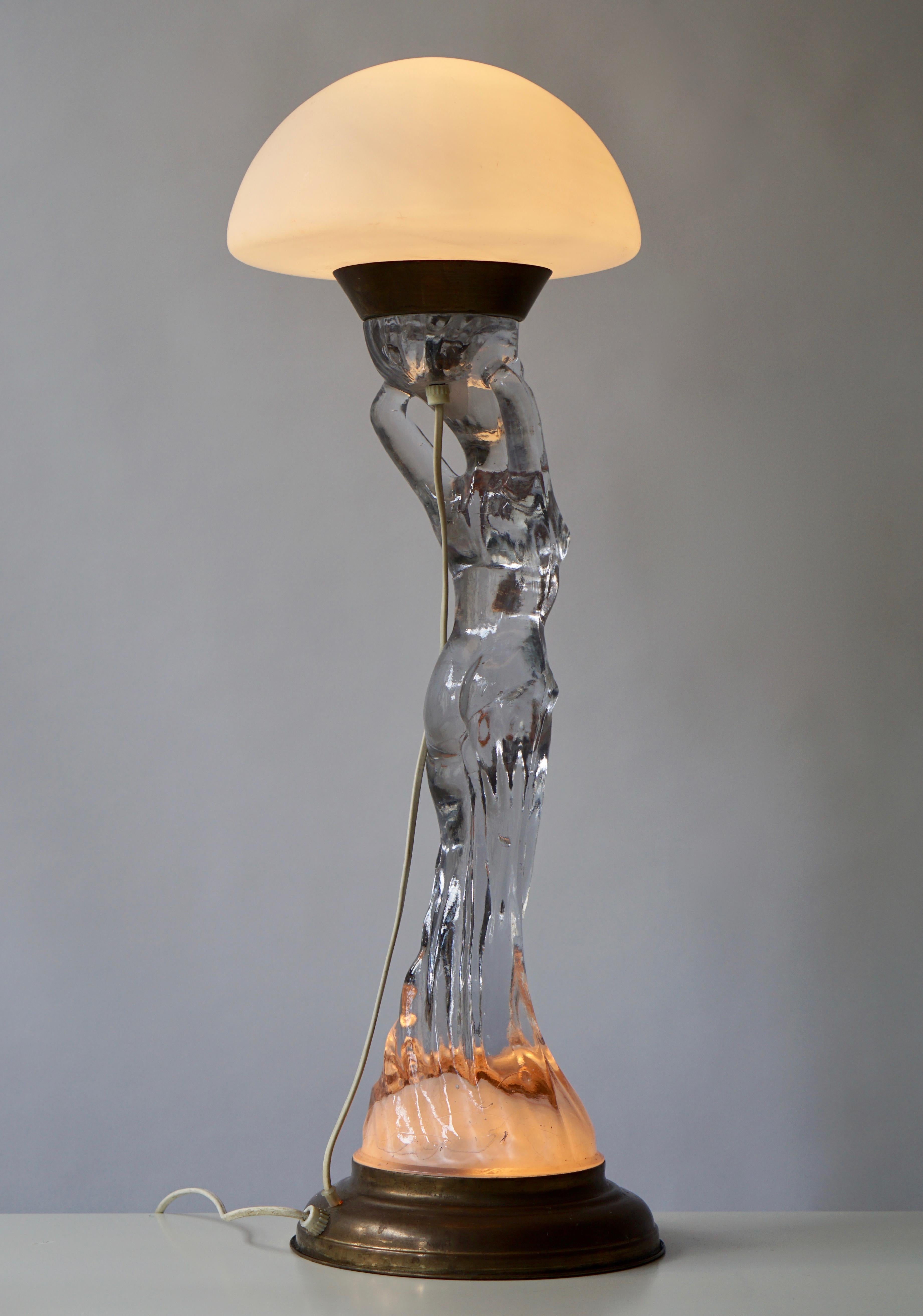 Female Nude Table Lamp in Glass and Brass For Sale 4