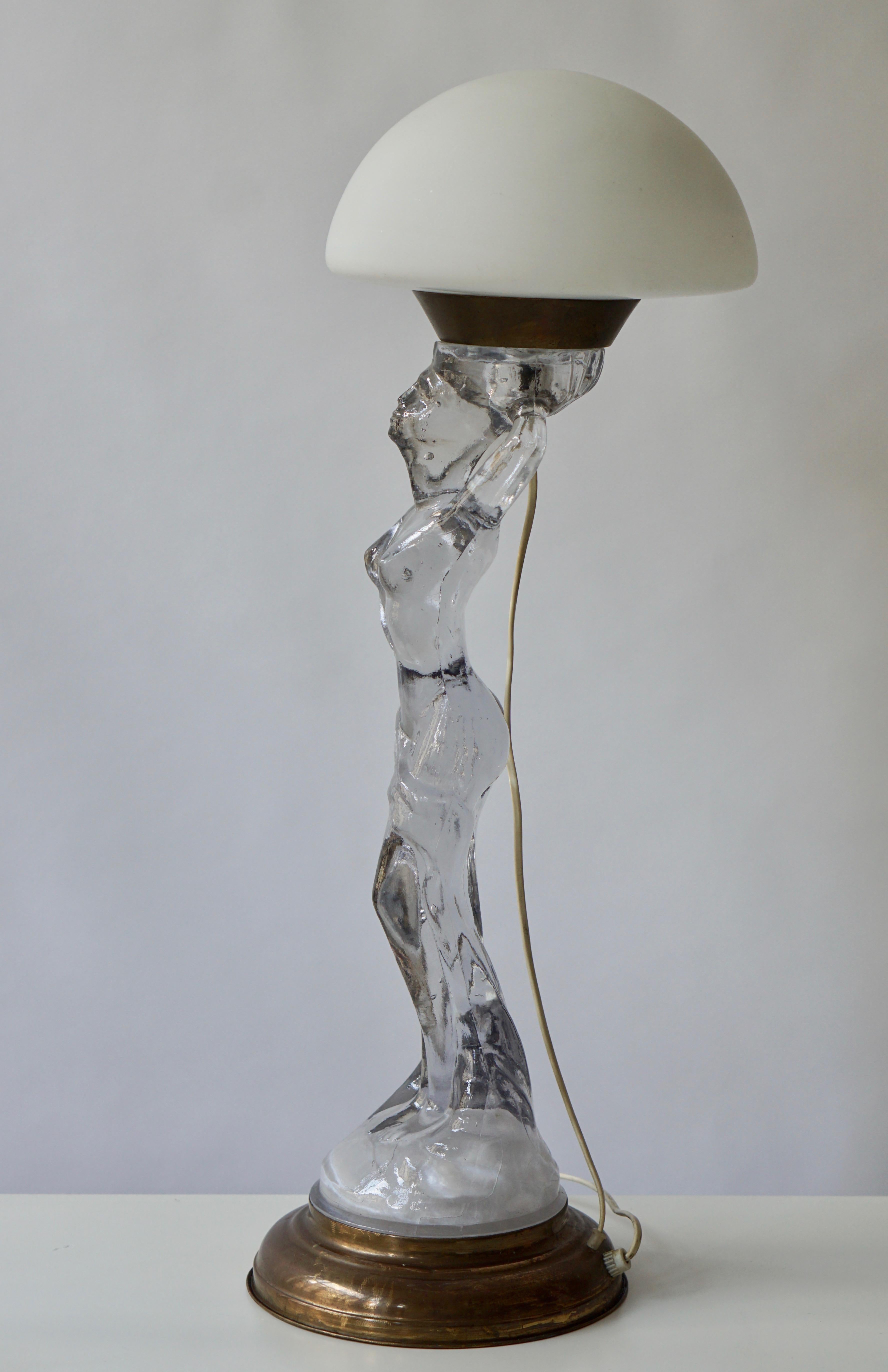 Italian Female Nude Table Lamp in Glass and Brass For Sale