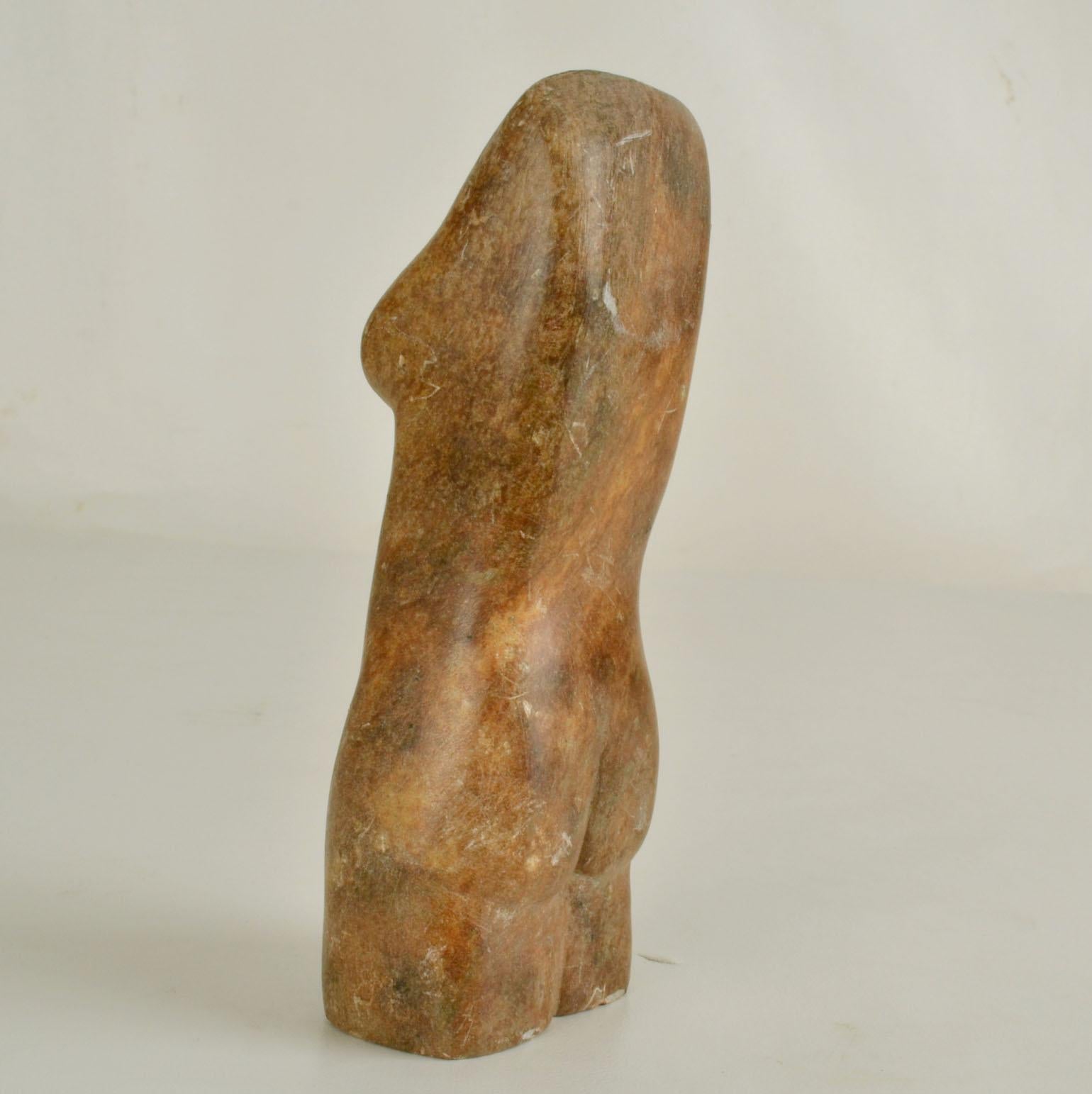 Female Torso in Marble In Excellent Condition For Sale In London, GB