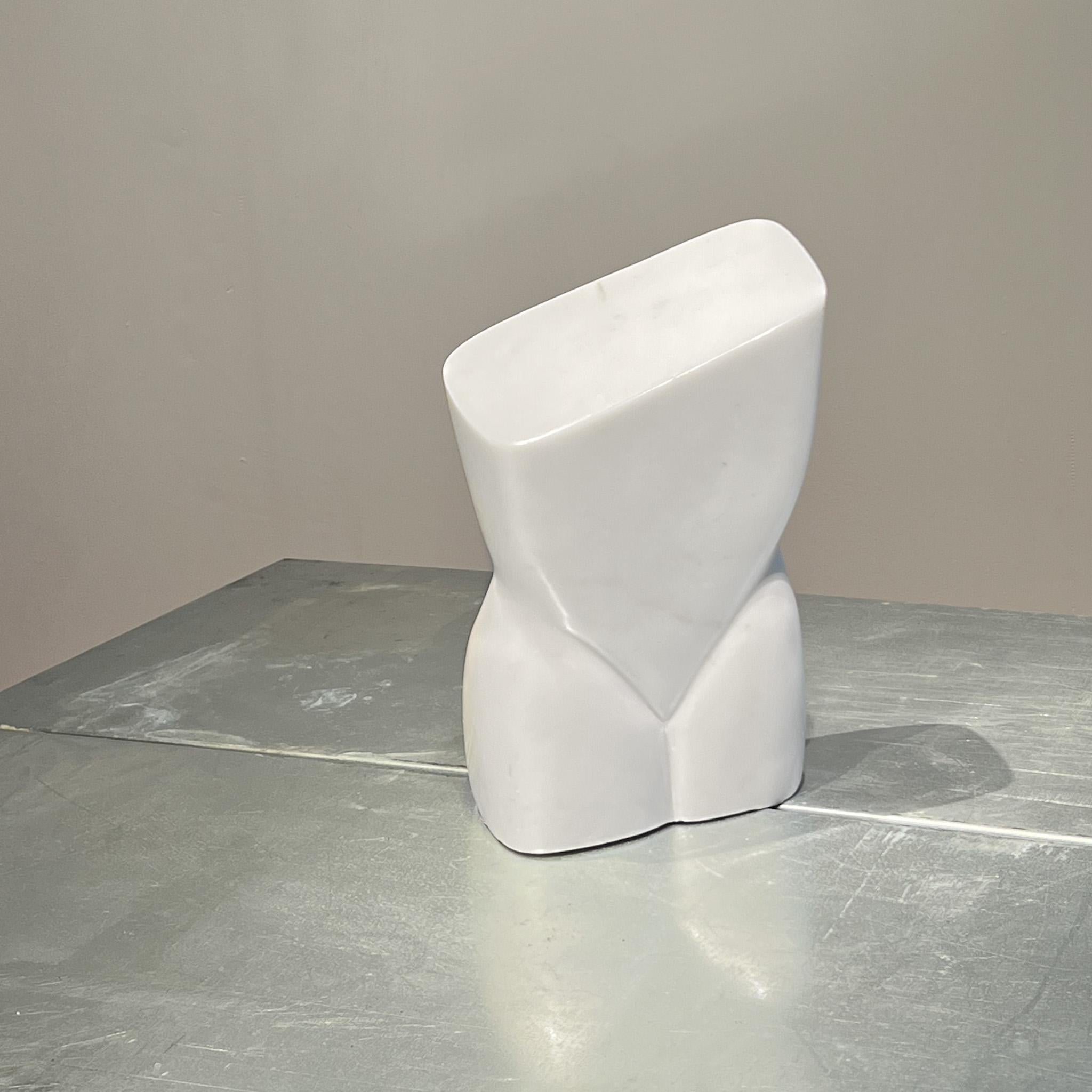 Sculpture de torse féminin par Mart De Houwer, 1990-1999 en vente 1
