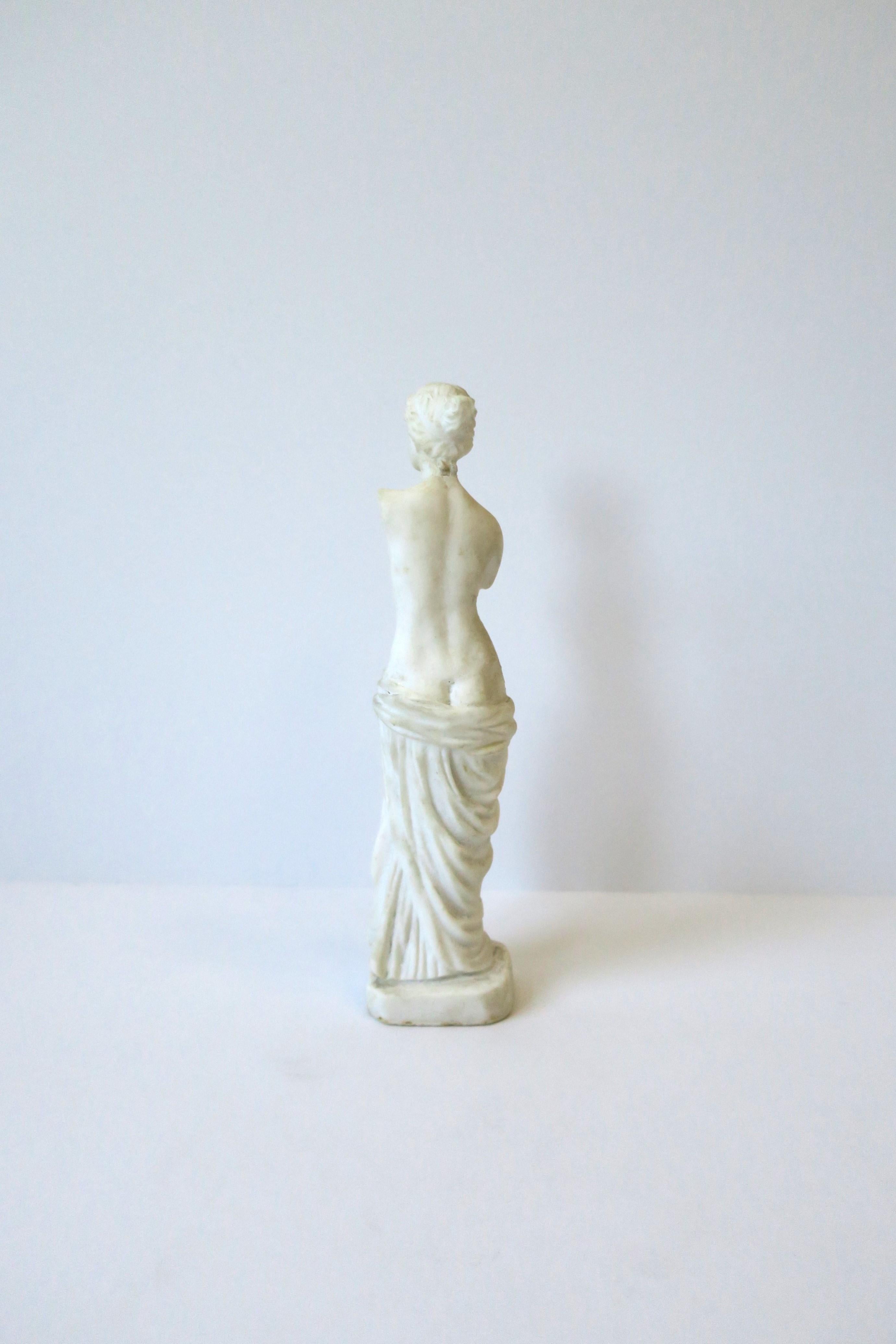 Figurative Venus de Milo-Statue-Skulptur aus weißem Granitmarmor mit weiblicher Figur im Angebot 4