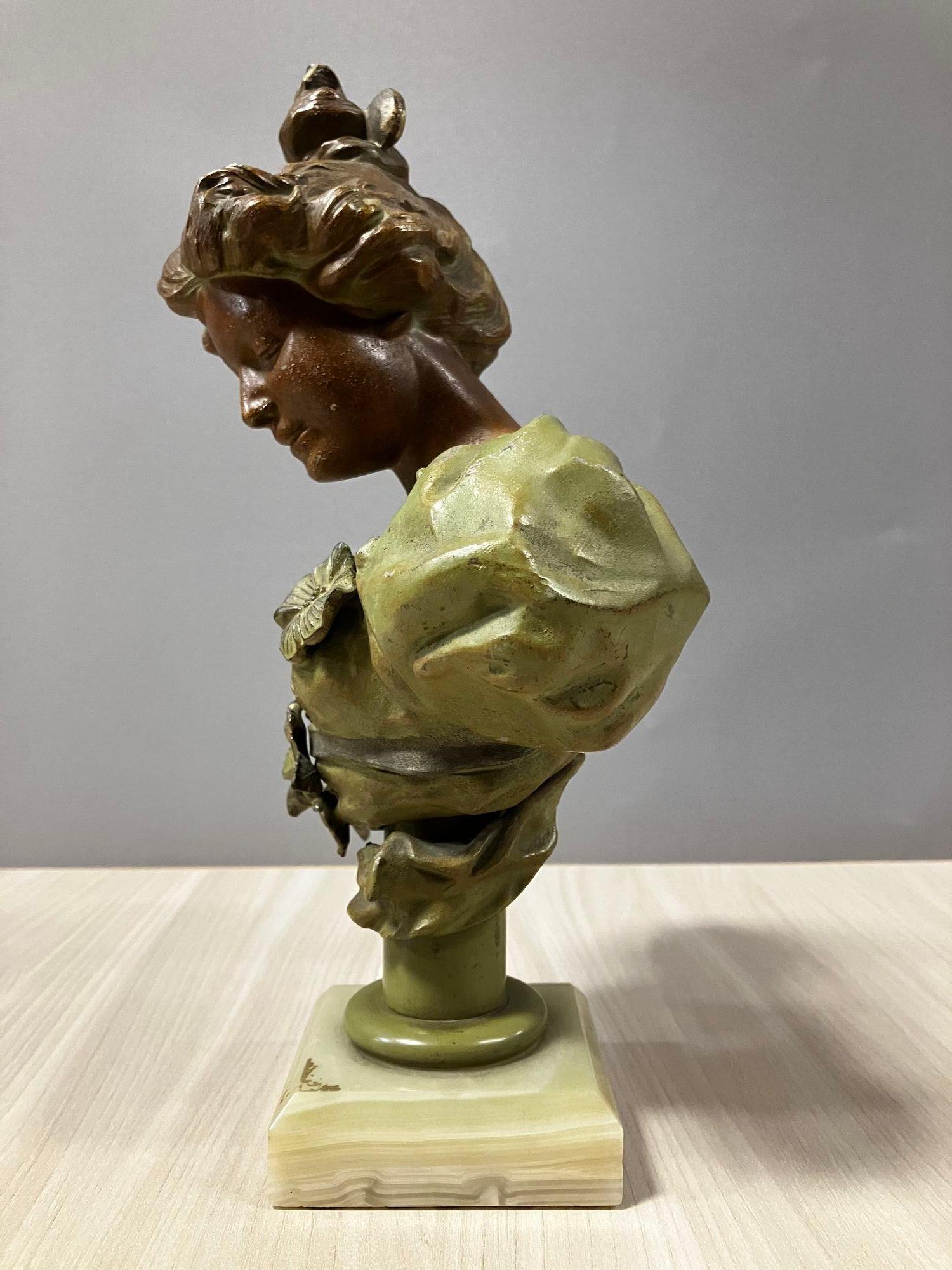 Female Victorian Summer Madame Bust W/ Marble Base In Excellent Condition For Sale In Van Nuys, CA