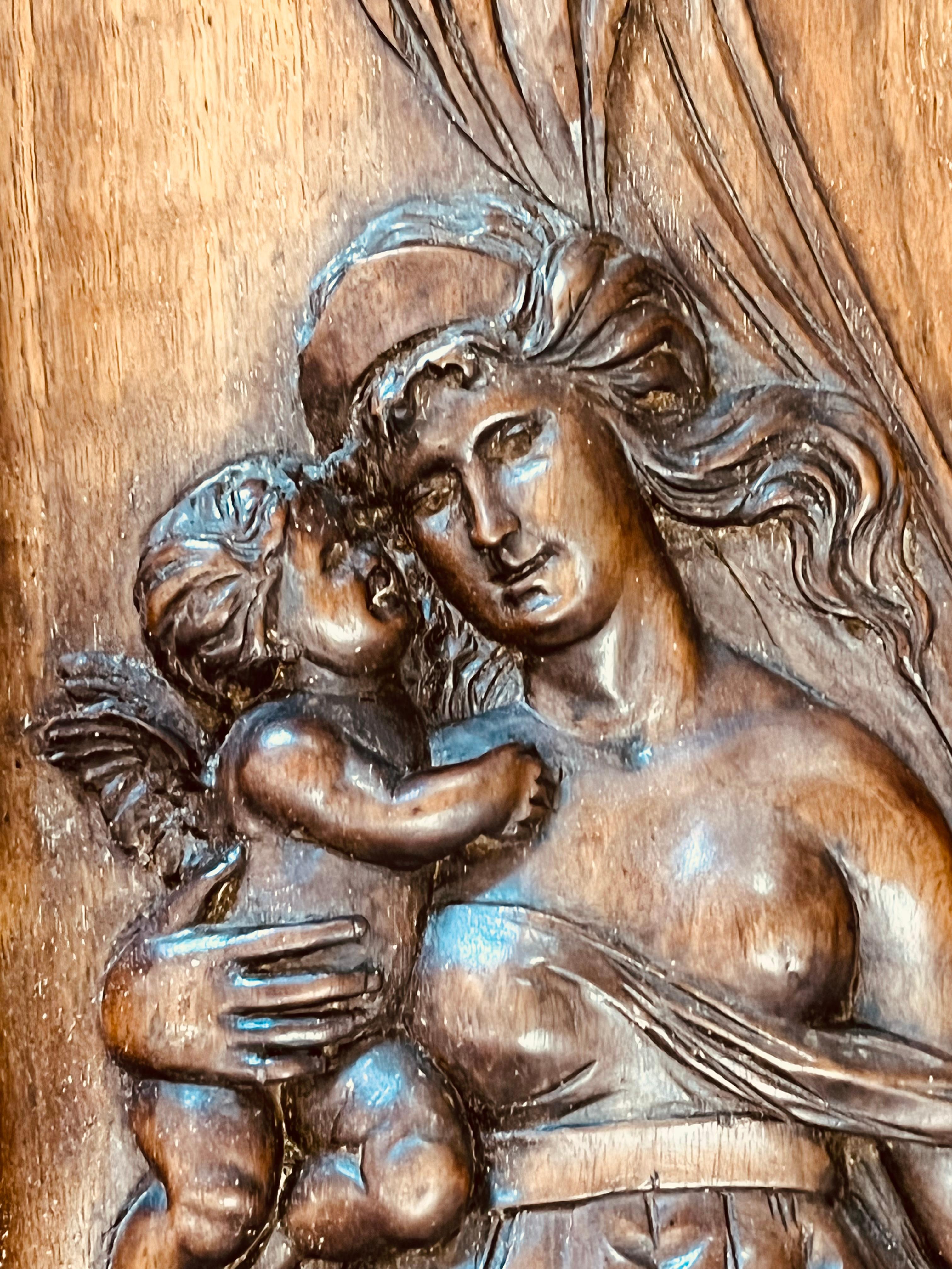 Belle Époque Female and Child Hand Carved Fruit Wood circa 1930 in French Renaissance Style For Sale