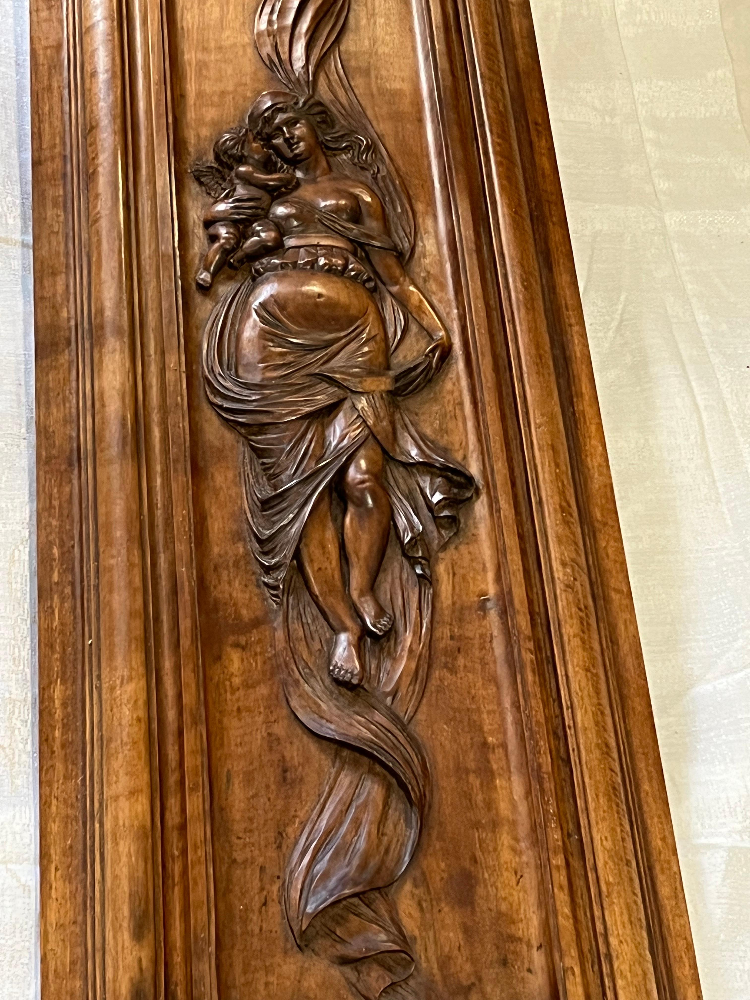 Italian Female and Child Hand Carved Fruit Wood circa 1930 in French Renaissance Style For Sale
