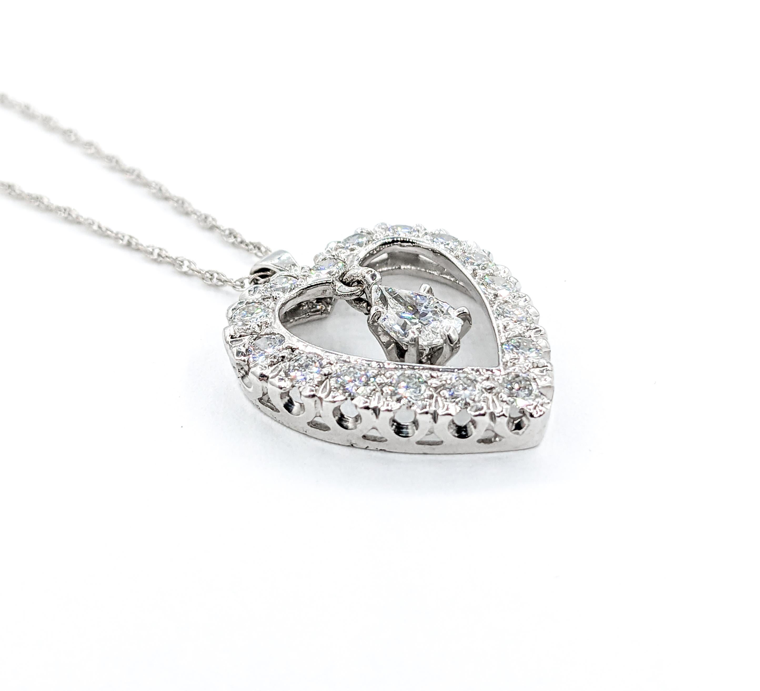  Feminine 1.30ctw Diamond Heart Pendant Necklace in White Gold For Sale 2