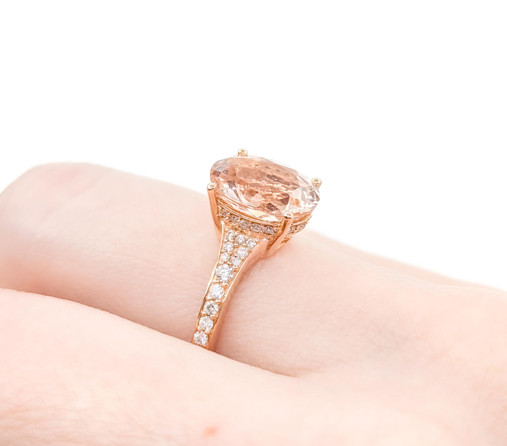 Feminine EFFY Morganit & Diamantring aus 18 Karat Roségold (Ovalschliff)