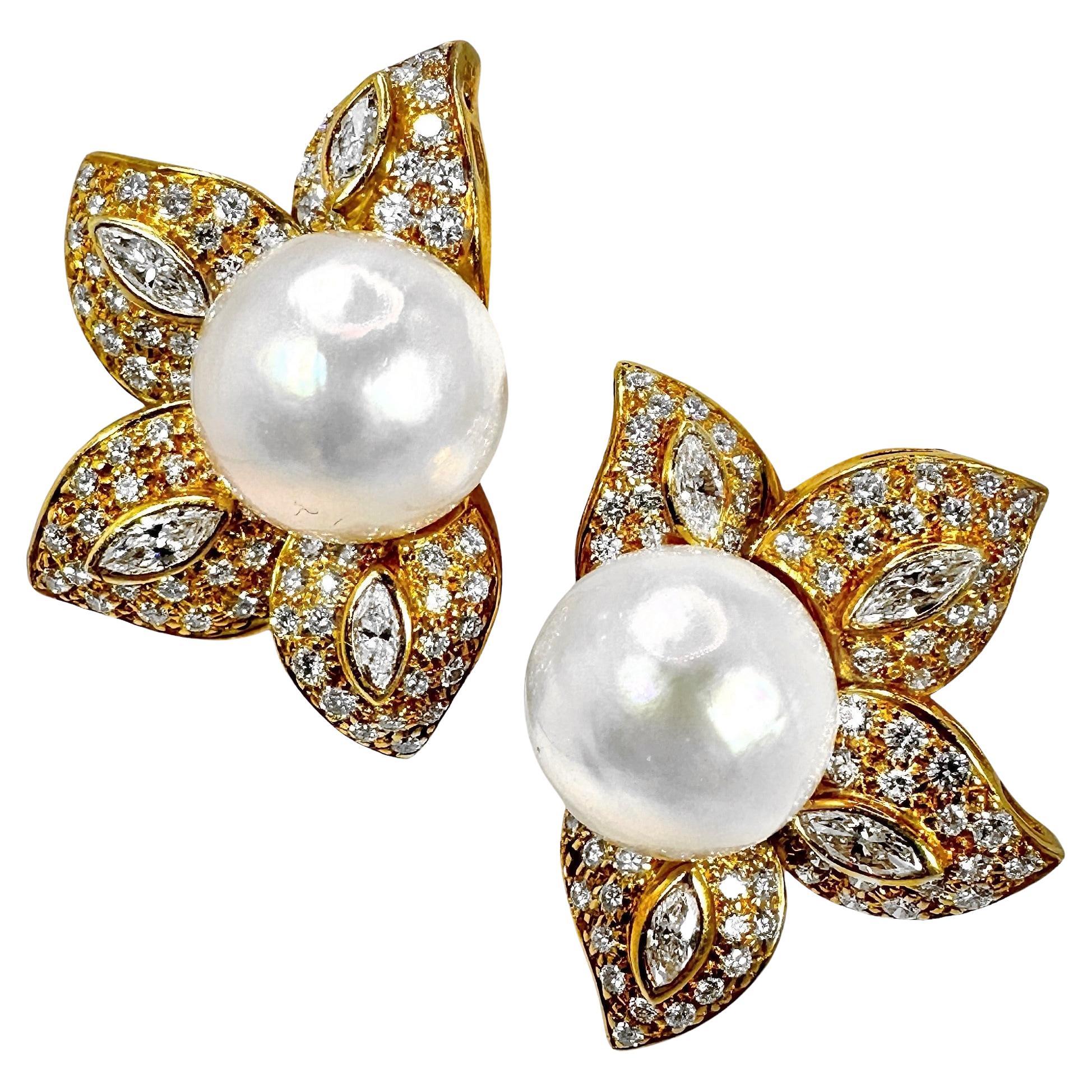 1stDibs - Feminine Vintage 18K Gold Diamonds & South Sea Pearls Modern Pearl