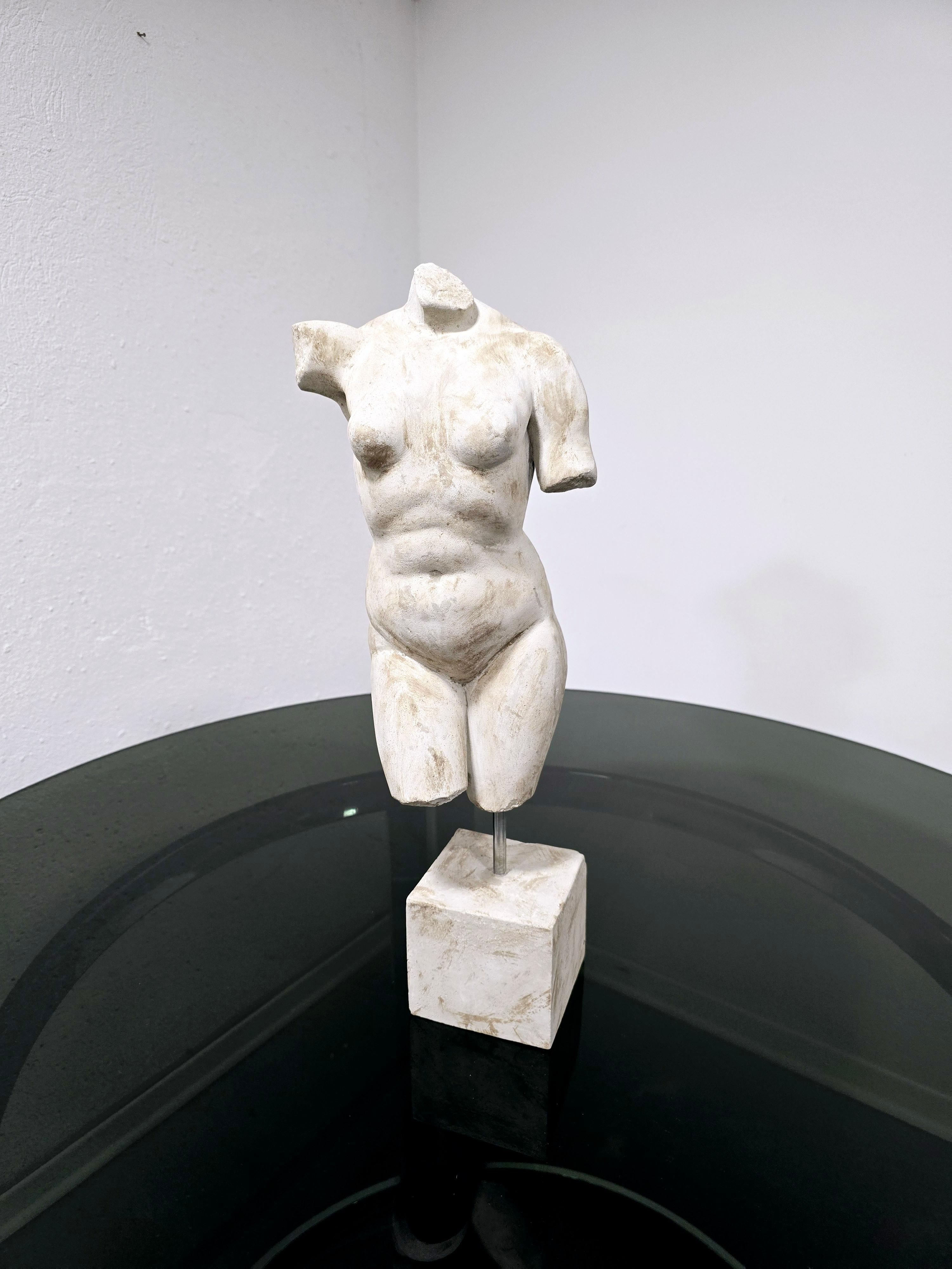Scultura di torso femminile in vendita 2