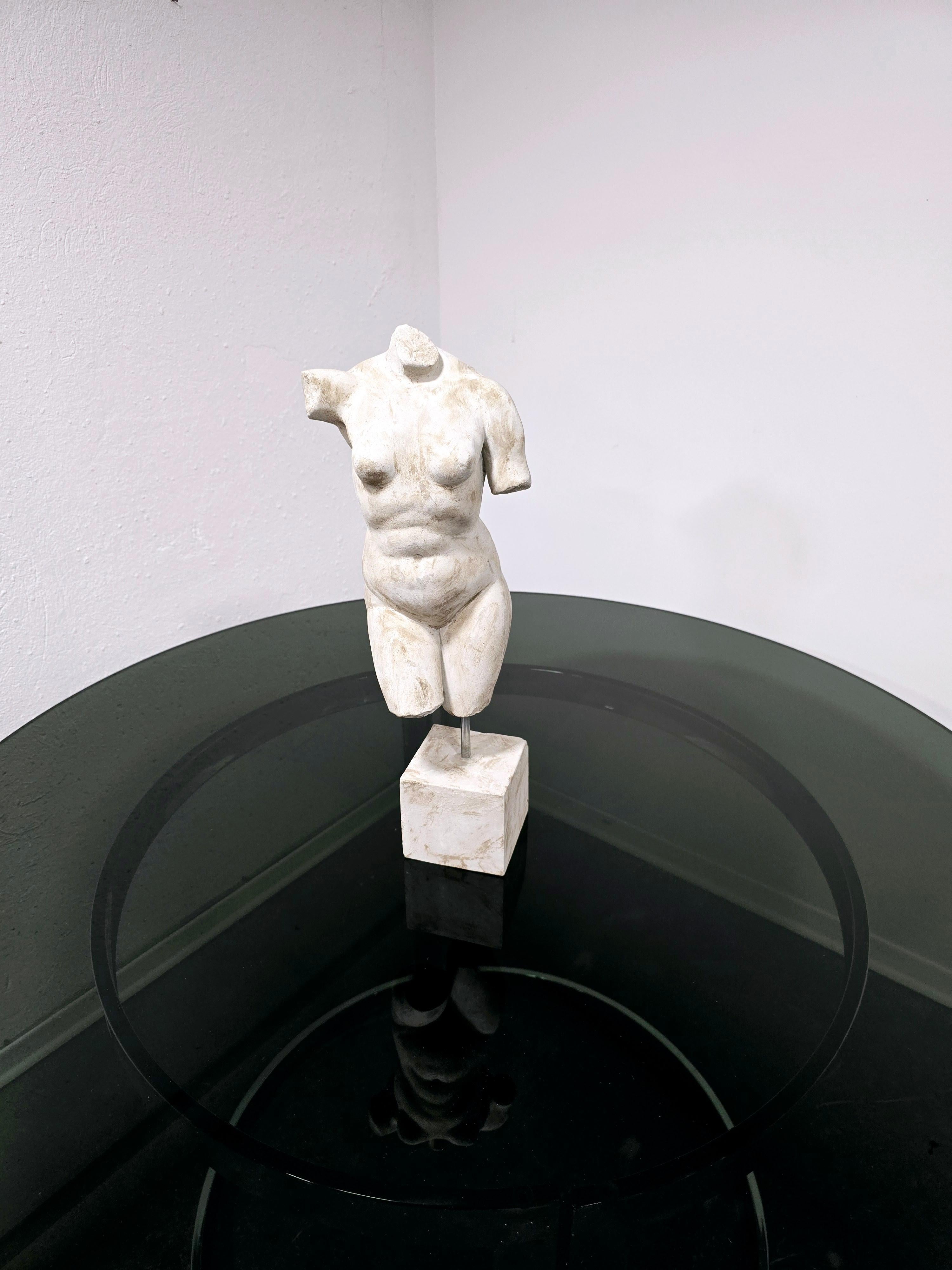 Fatto a mano Scultura di torso femminile in vendita