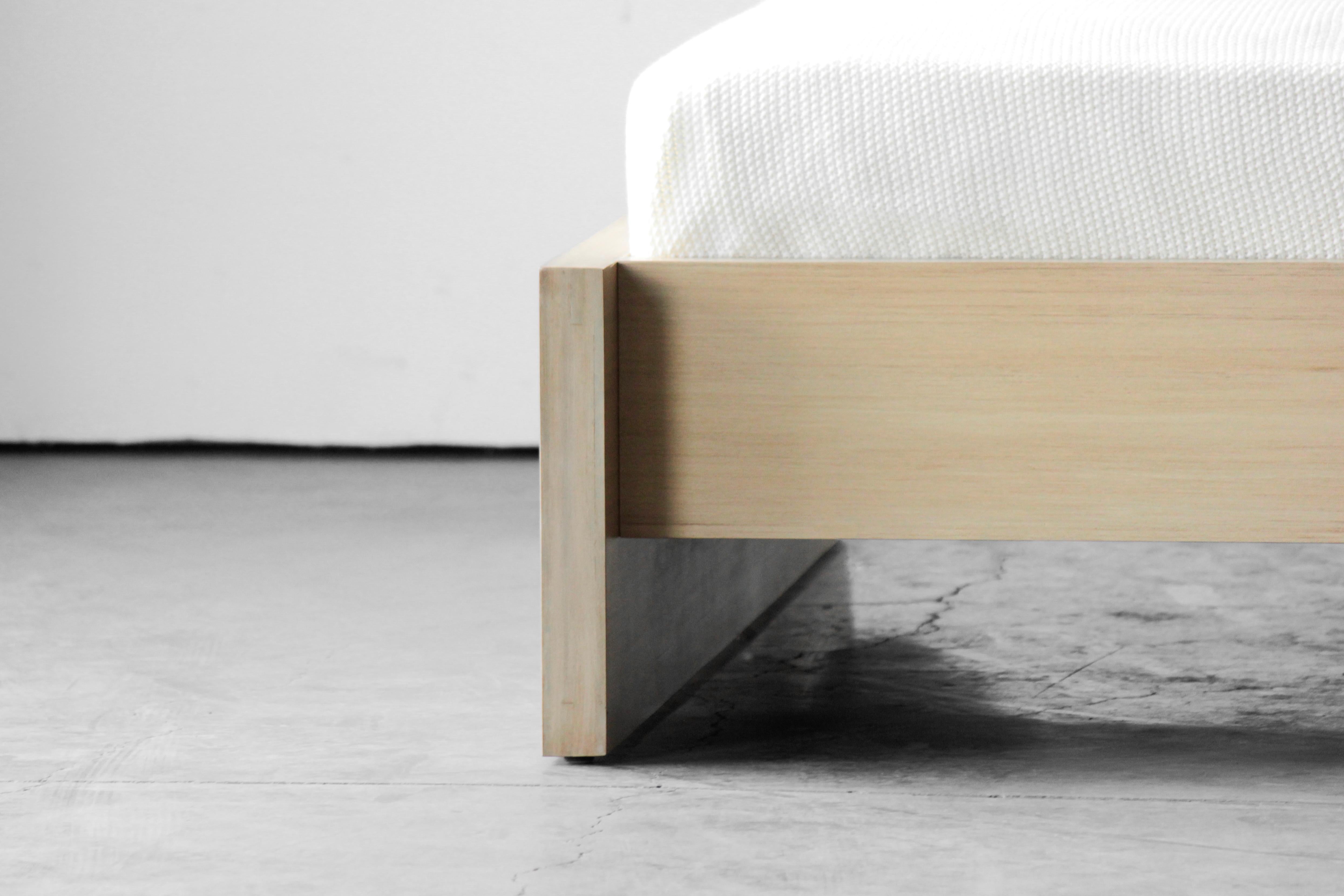  Fen Plank Queen-Bett, minimalistisches Bambusbett (Tischlerei) im Angebot