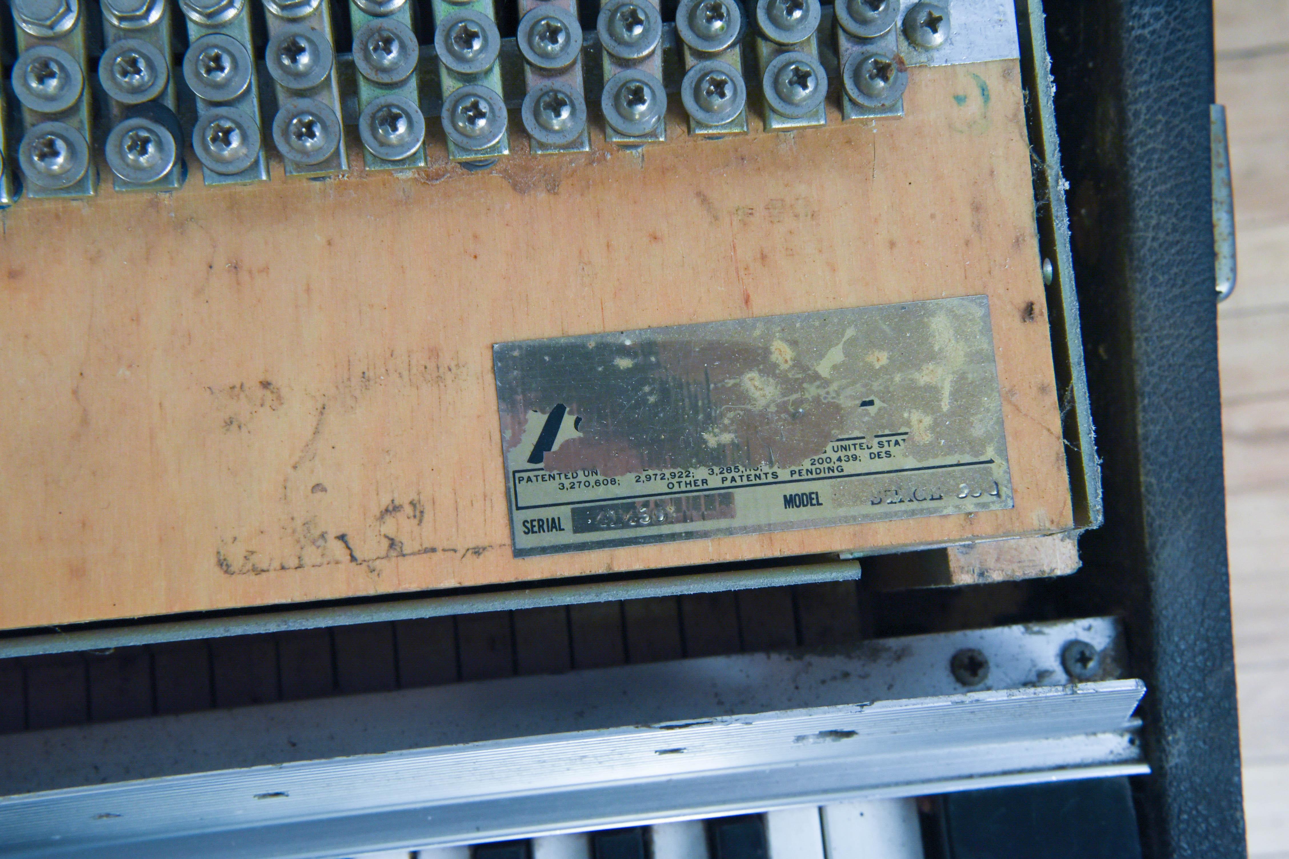 Huit-huit-huit pianos électriques Fender Rhodes 9