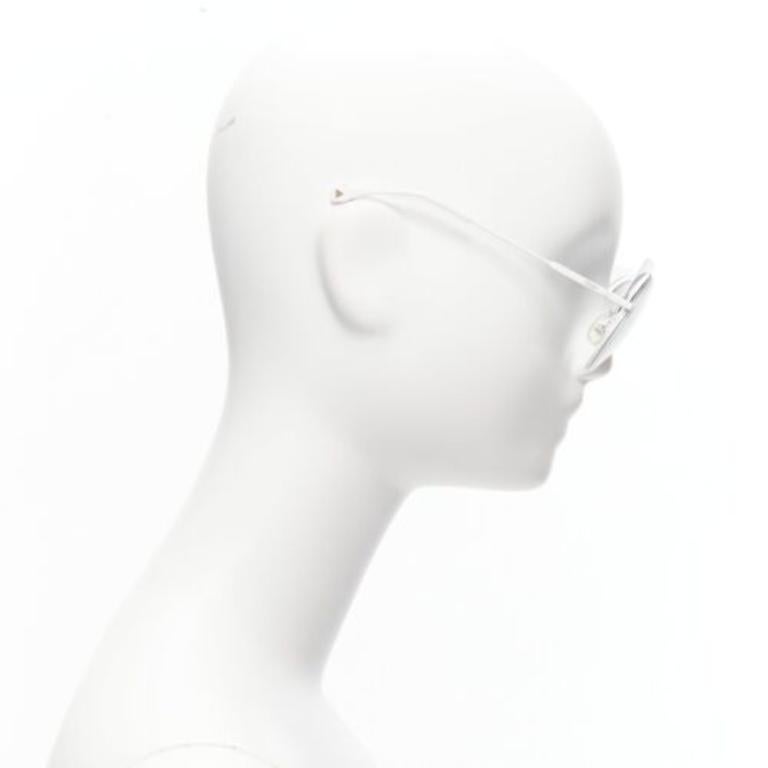 FENDI 0177S white metal logo grey gradient cat eye sunglasses In Excellent Condition For Sale In Hong Kong, NT