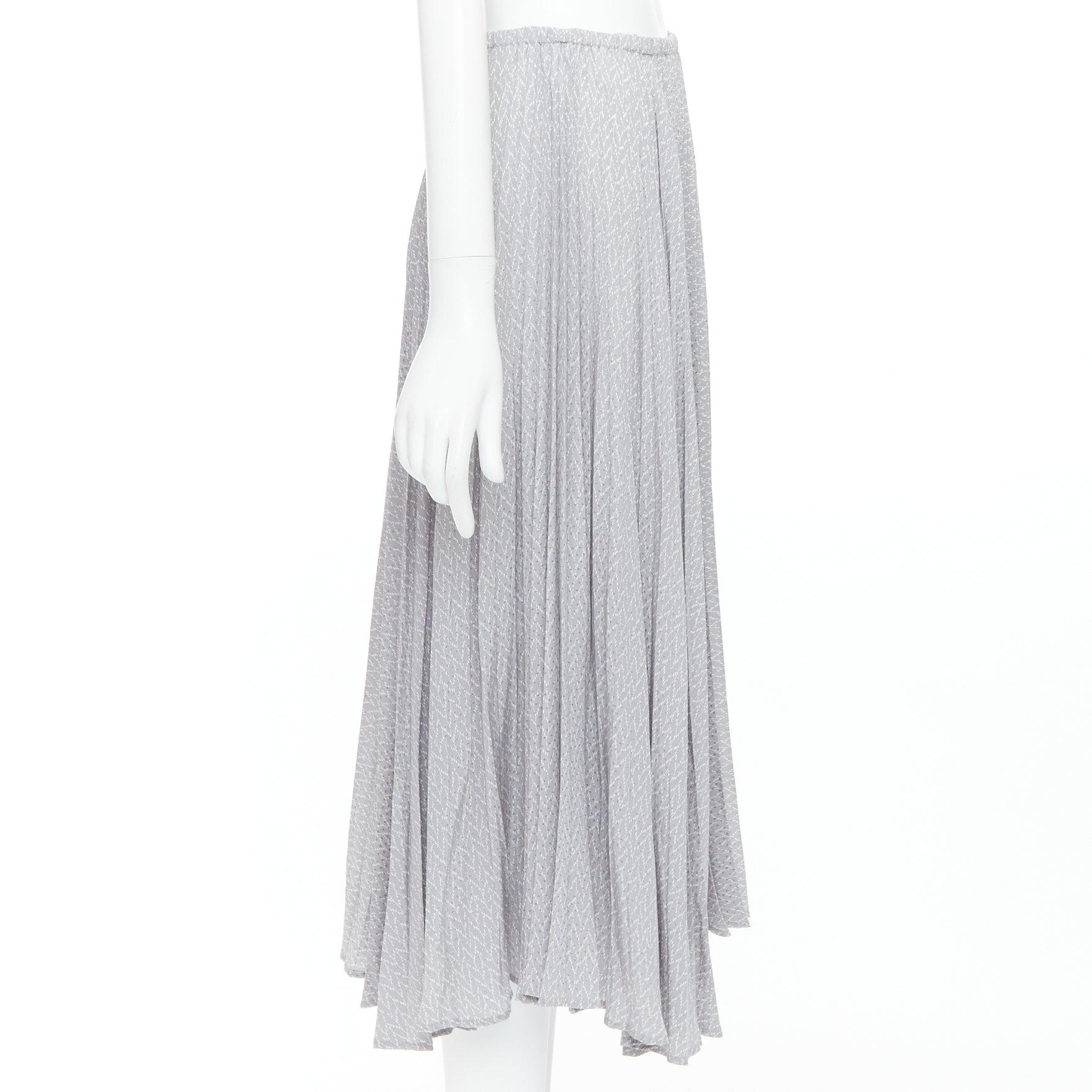 FENDI 100% silk grey pleated 3D polka dots drawstring midi skirt IT38 XS In Excellent Condition For Sale In Hong Kong, NT