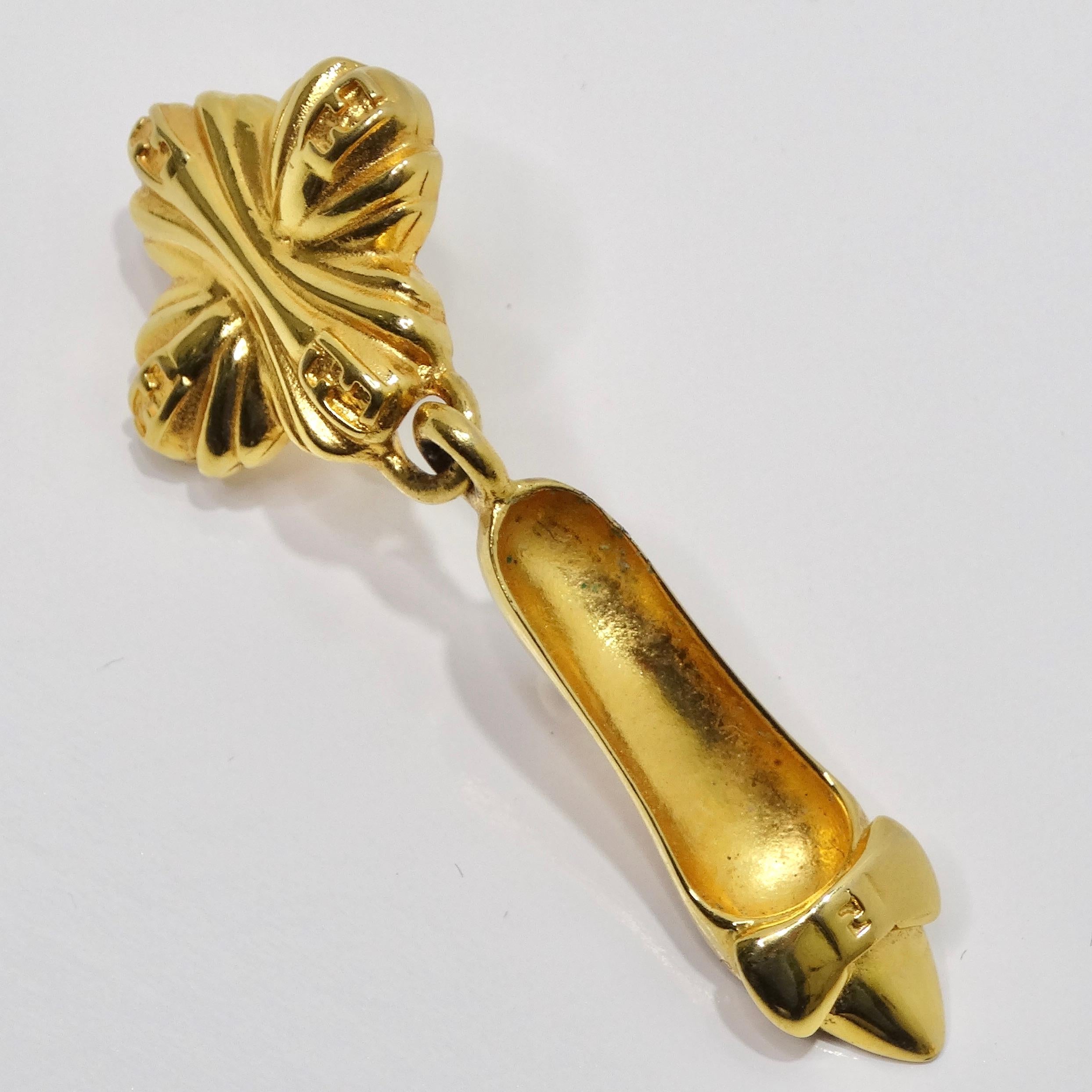Fendi 1980er Goldfarbene Geldbörse-Ohrringe mit hohem Absatz für Damen oder Herren im Angebot