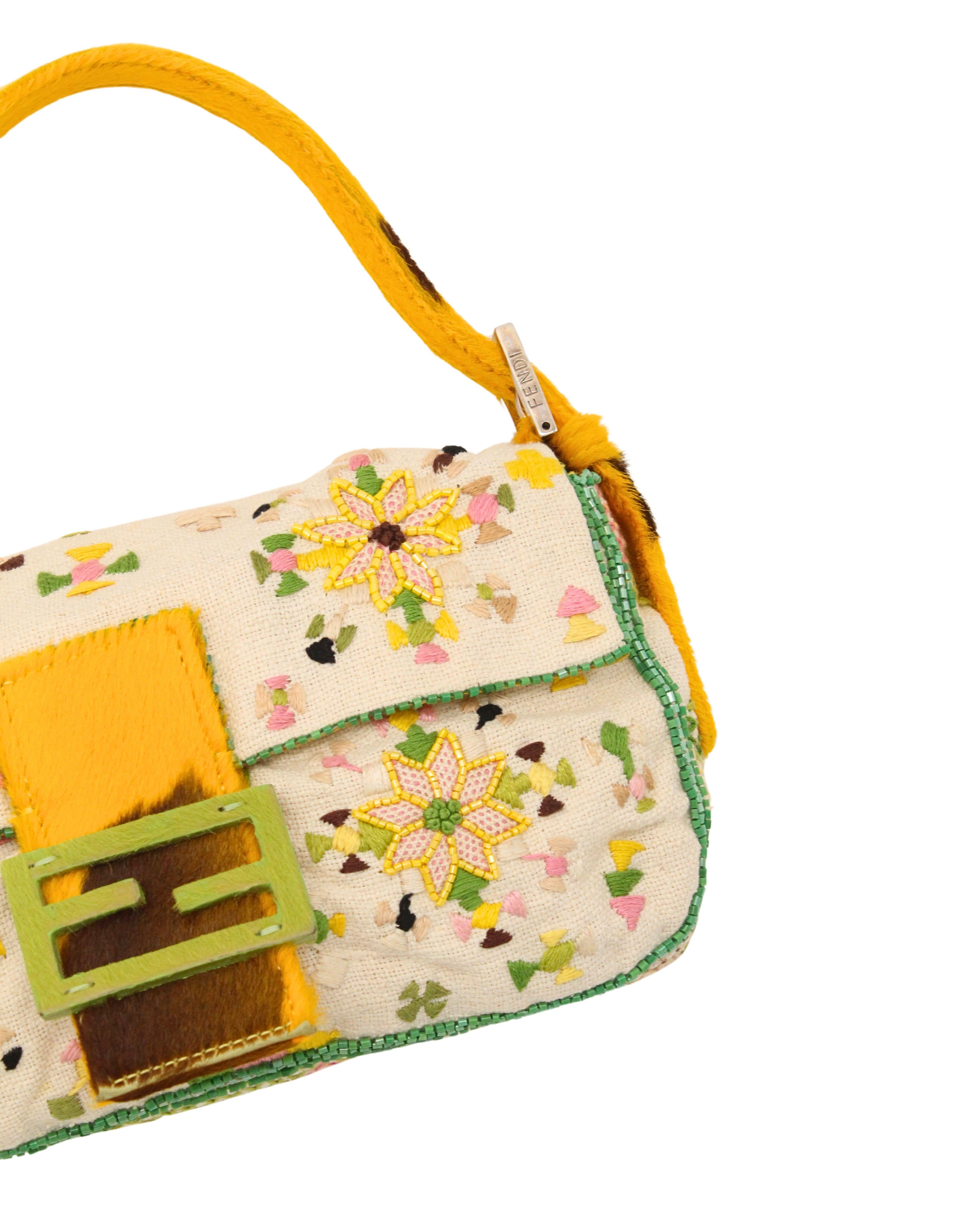 Fendi 1990 - Sac baguette avec logo et garniture en poils de poney perlés et brodés en vente 7