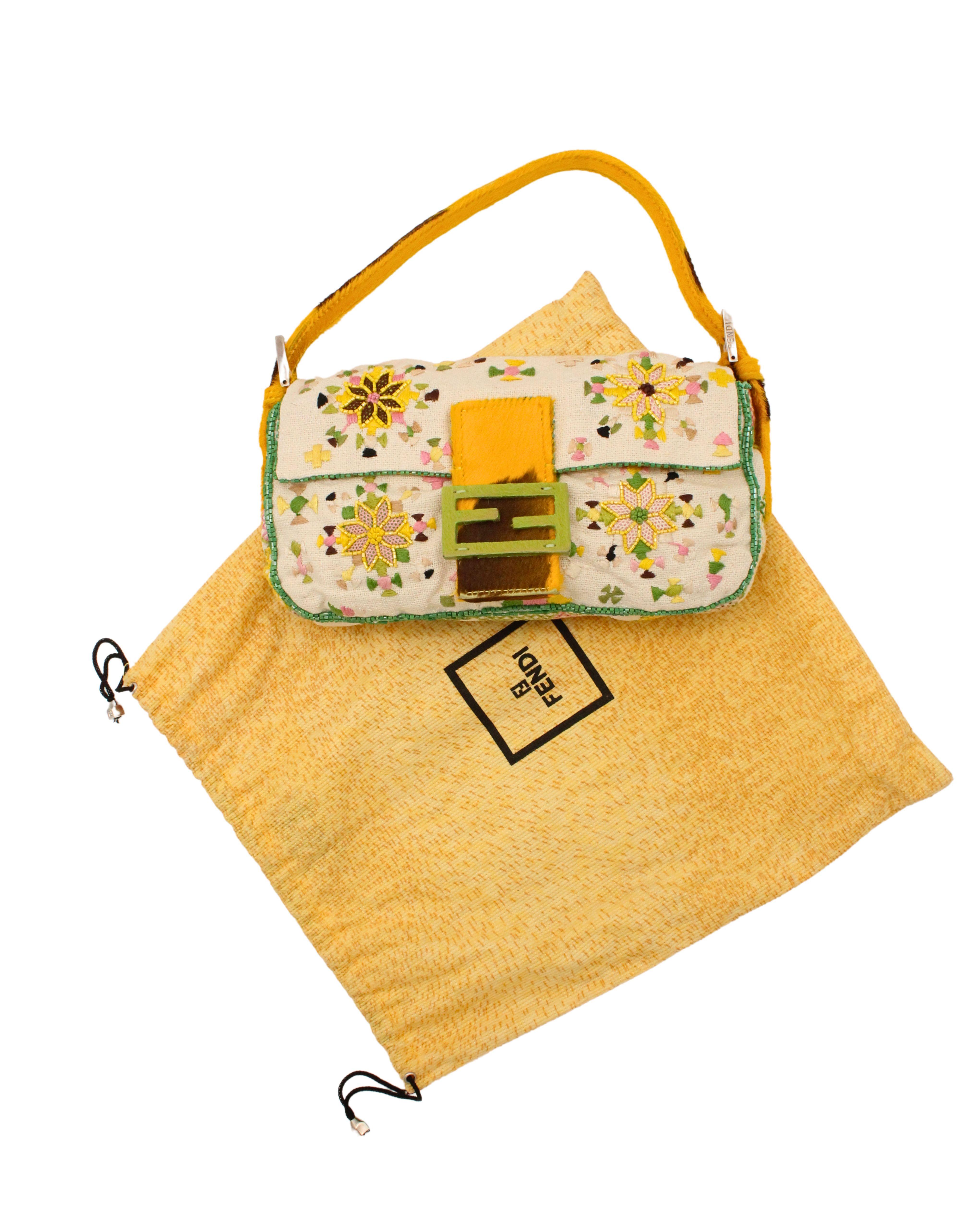 Orange Fendi 1990 - Sac baguette avec logo et garniture en poils de poney perlés et brodés en vente
