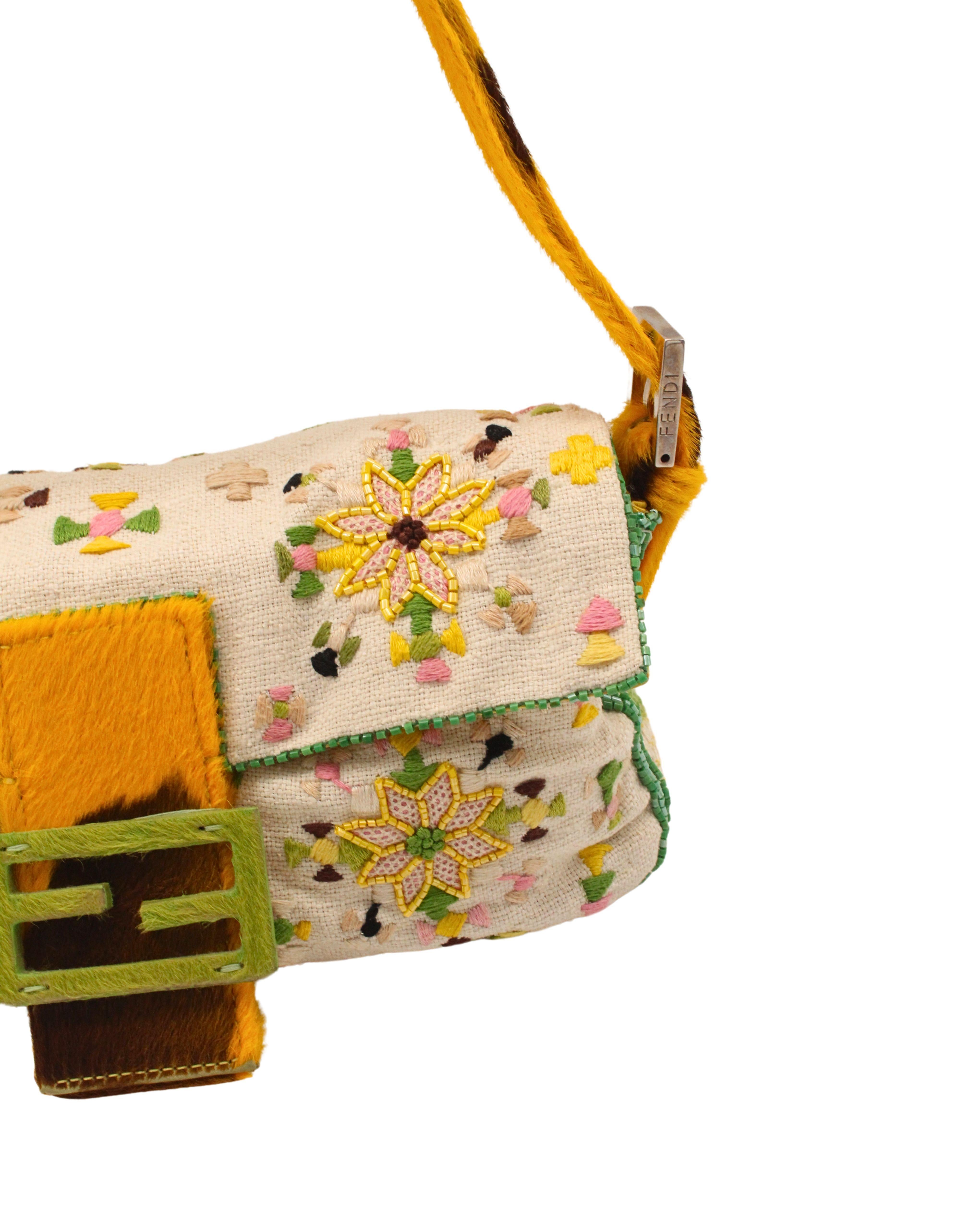 Fendi 1990 - Sac baguette avec logo et garniture en poils de poney perlés et brodés en vente 4