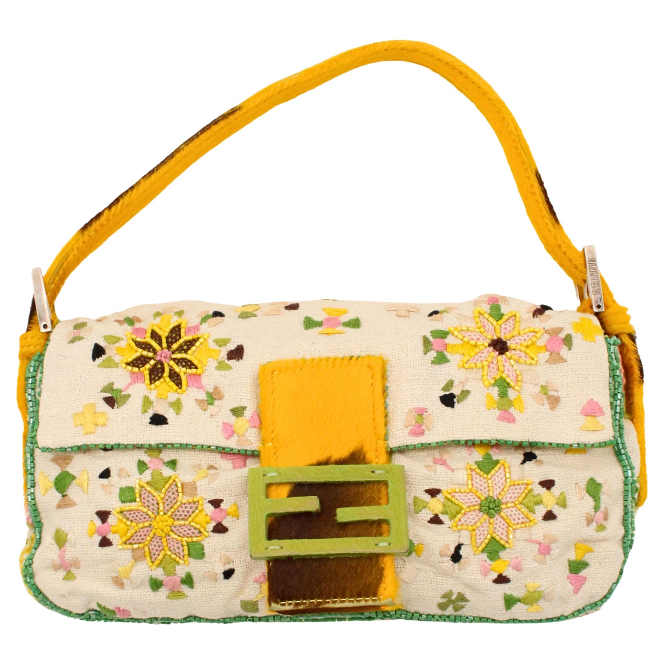 Fendi 1990 - Sac baguette avec logo et garniture en poils de poney perlés et brodés