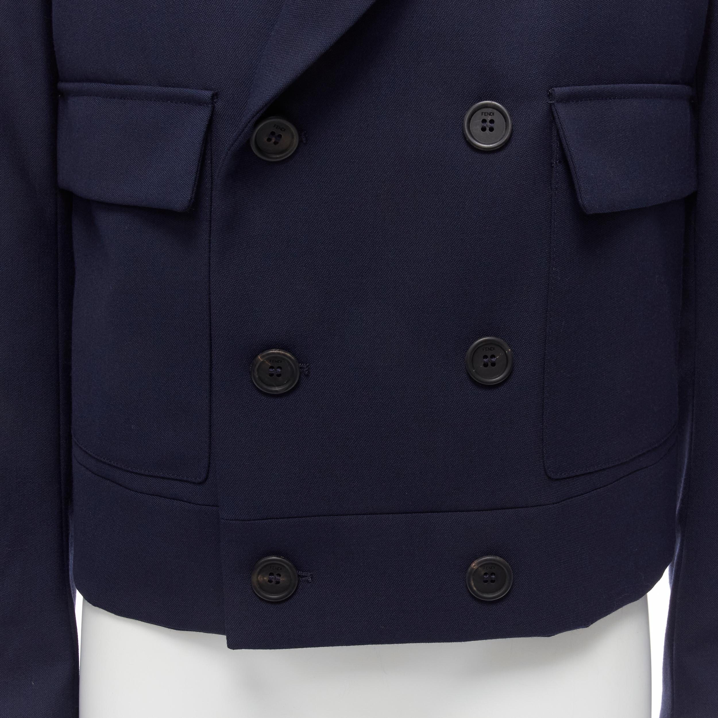 FENDI 2019 Laufsteg Marineblauer asymmetrischer doppelreihiger Blazer in Kurzform IT48 M im Angebot 2