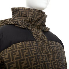 FENDI 2021 Zucca, braun-schwarz, FF-Monogramm-Canvas, kurze Daunenjacke, IT38, XS